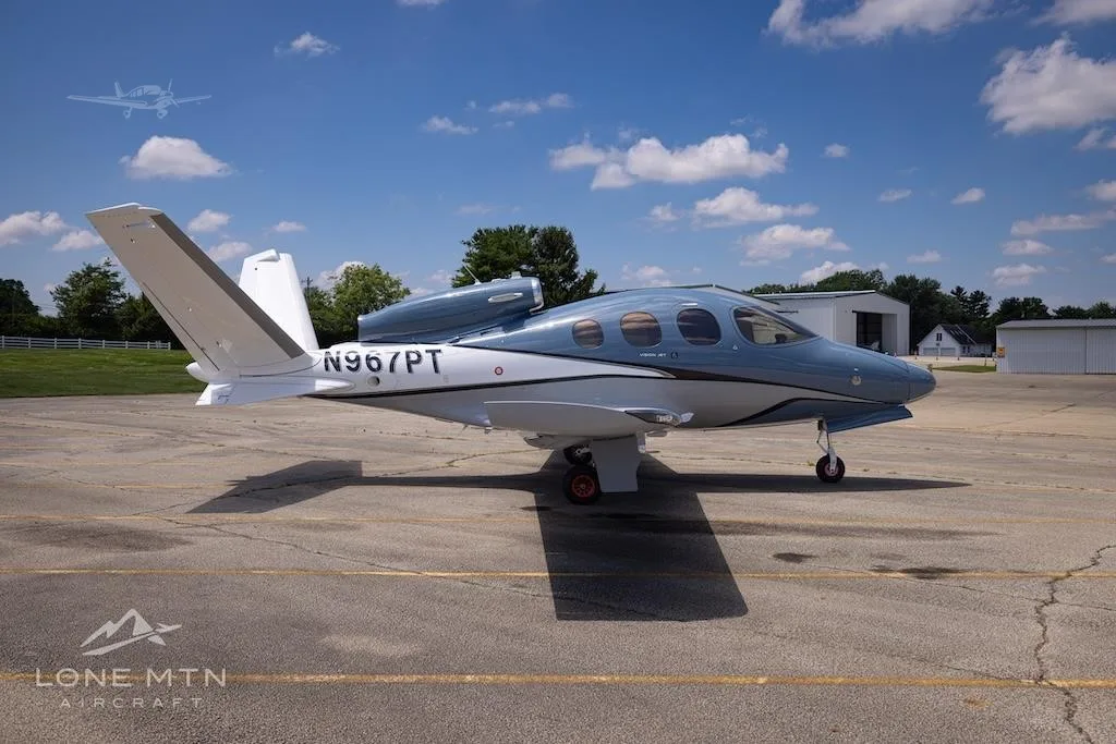 Exterior view of a 2018 CIRRUS VISION SF50, N967PT.