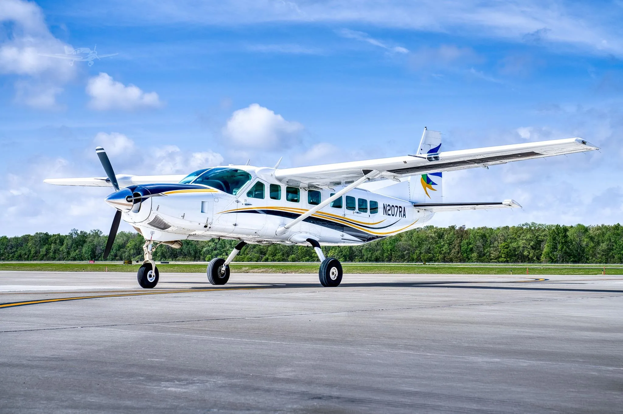 Exterior view of a 2014 CESSNA CARAVAN 208B GRAND EX, N207RA.