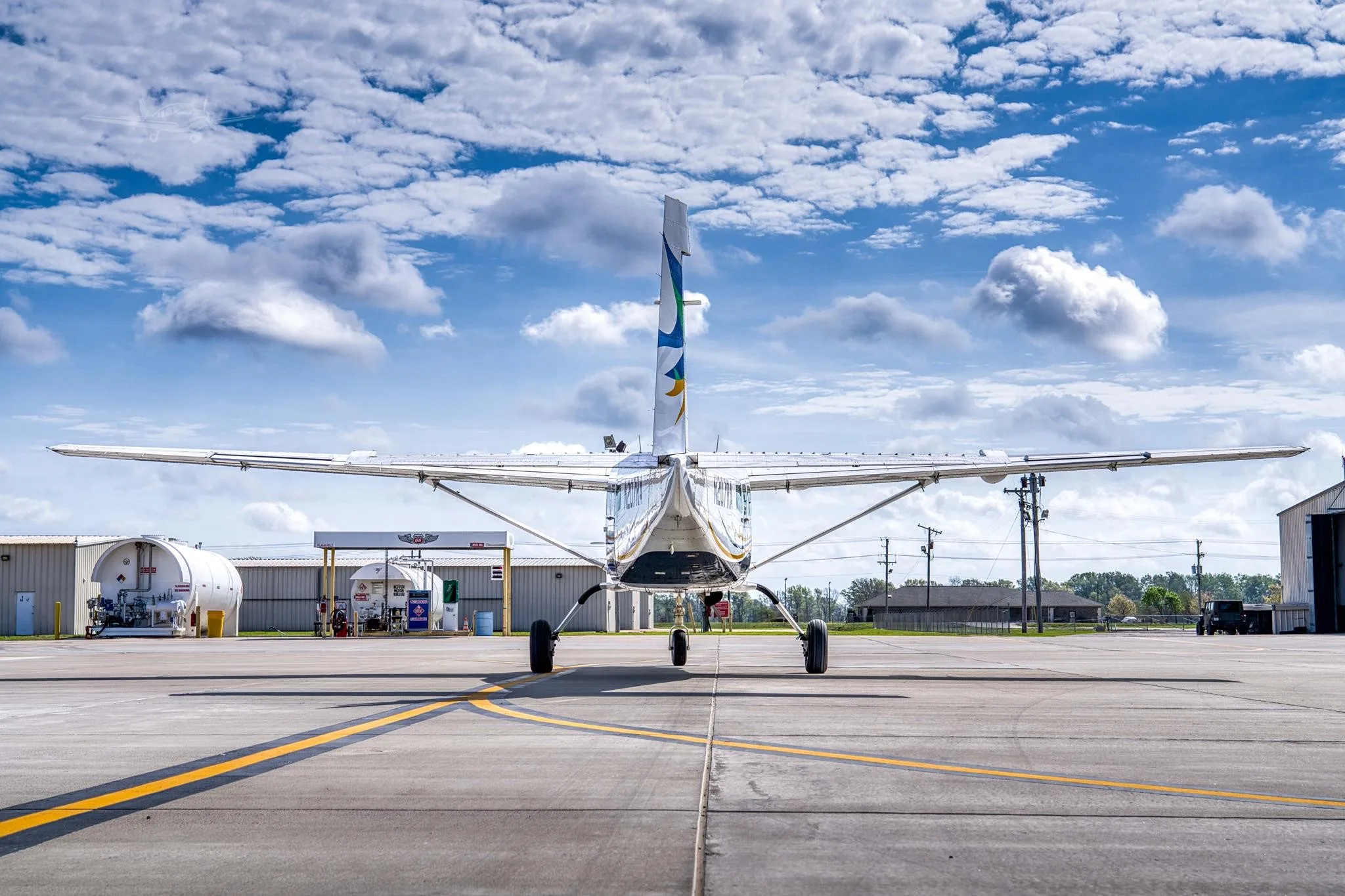 Exterior view of a 2014 CESSNA CARAVAN 208B GRAND EX, N207RA.
