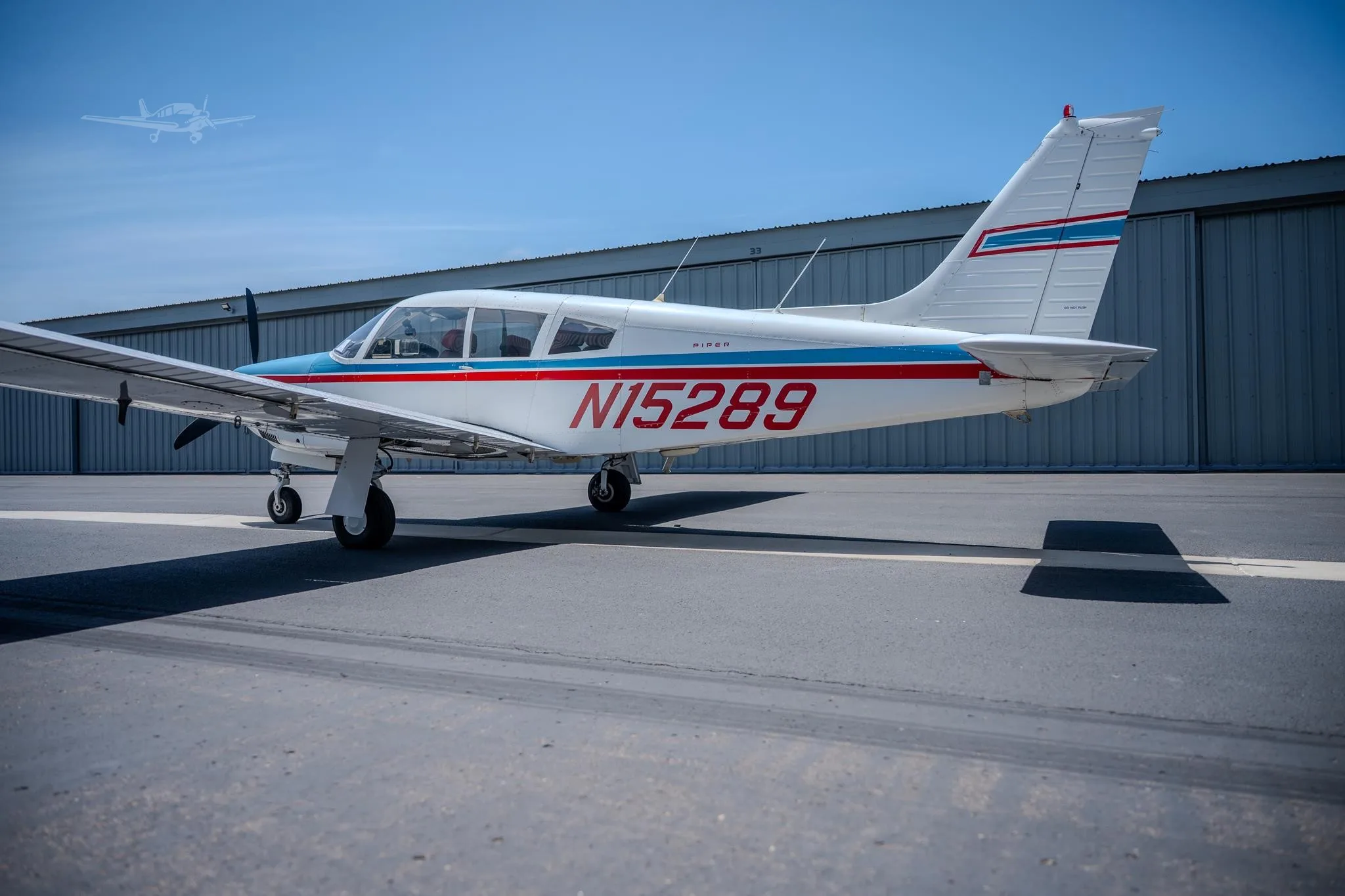 Exterior view of a 1972 PIPER ARROW II, N15289.