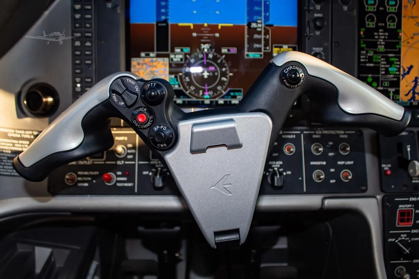 Cockpit and instrument panel of a 2010 EMBRAER PHENOM 100.
