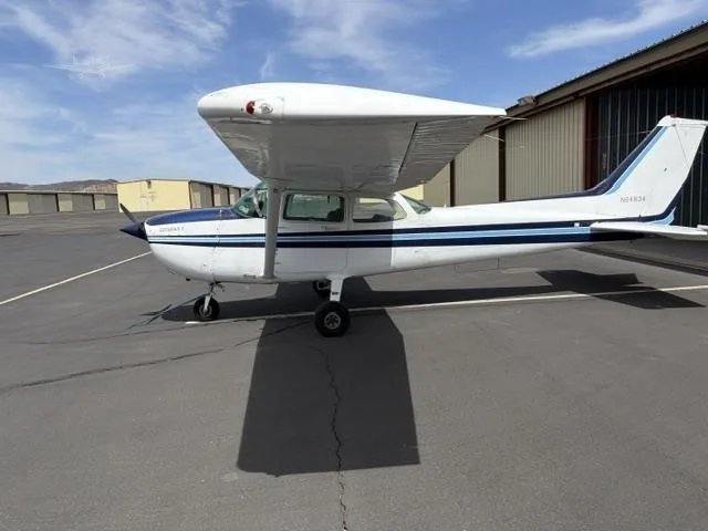 1982 CESSNA 172P SKYHAWK