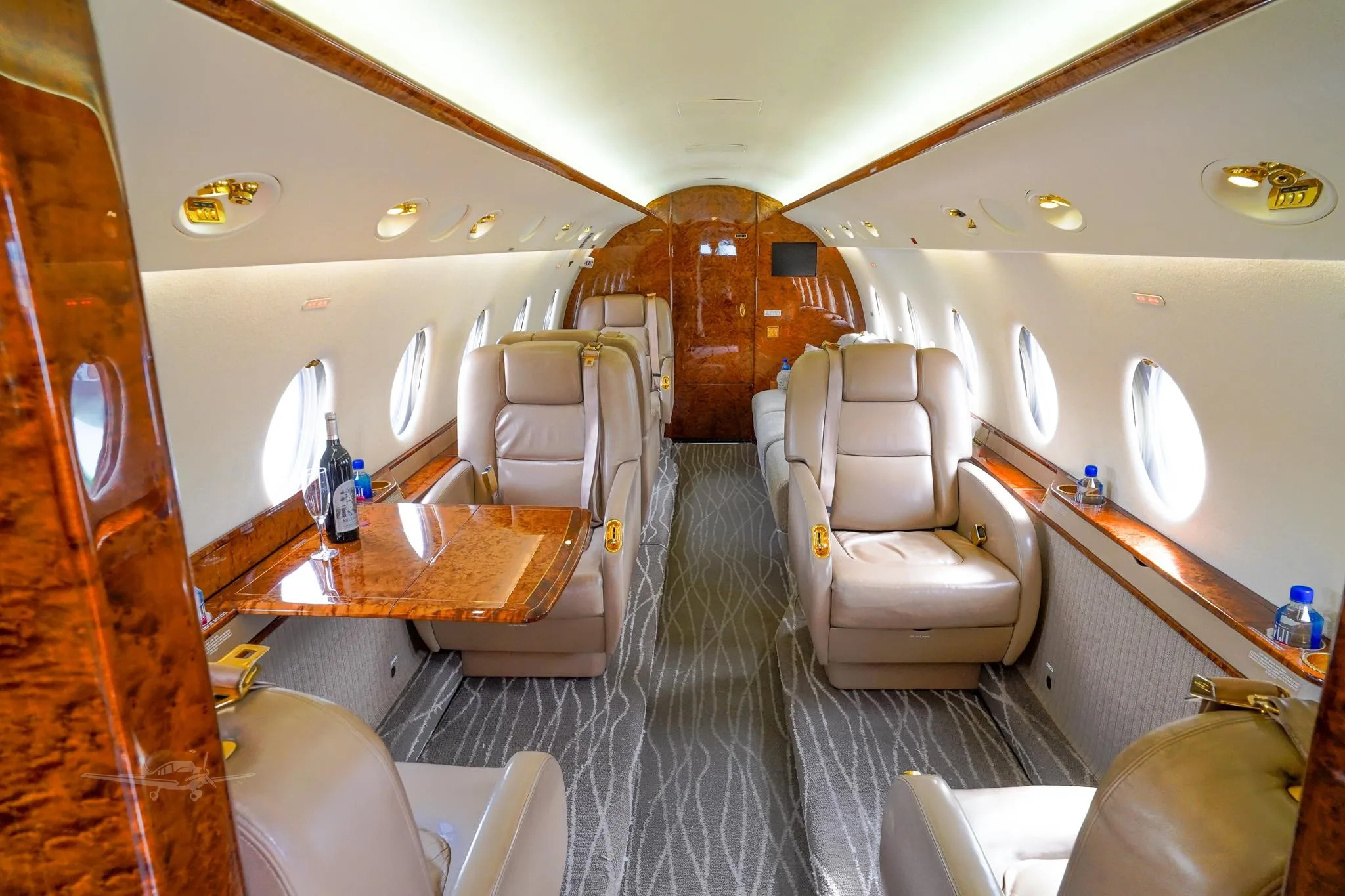 Cabin interior of a 2003 GULFSTREAM G200.