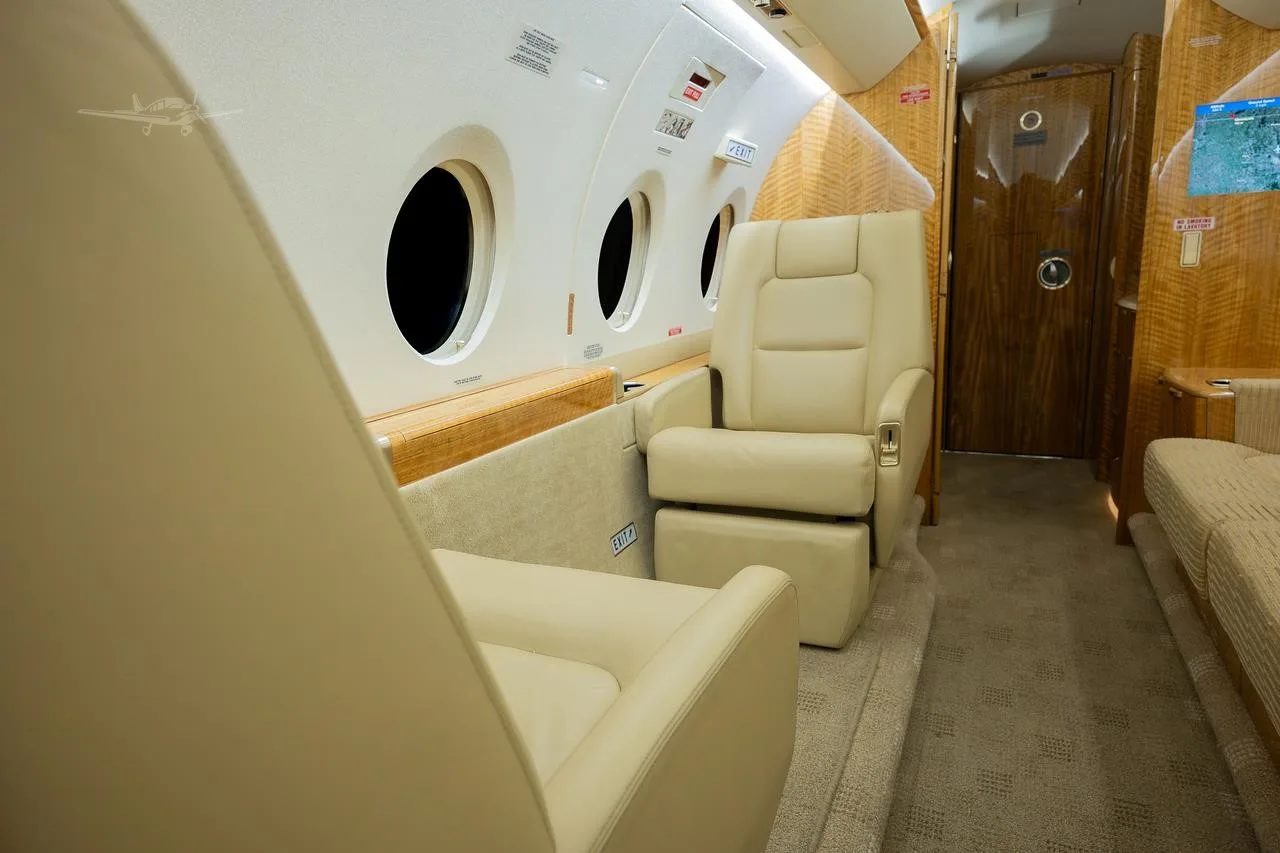Cabin interior of a 2015 GULFSTREAM G280.