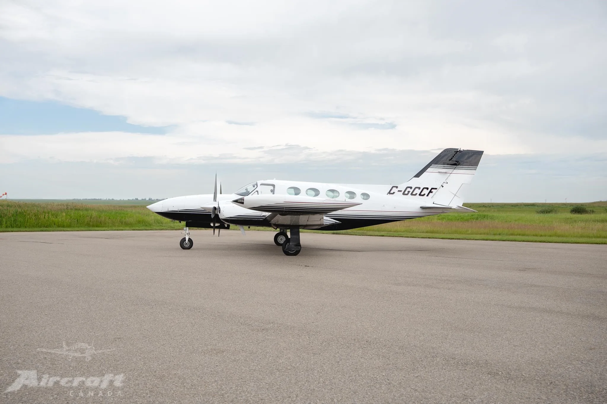 Exterior view of a 1973 CESSNA 421B, C-GCCF.
