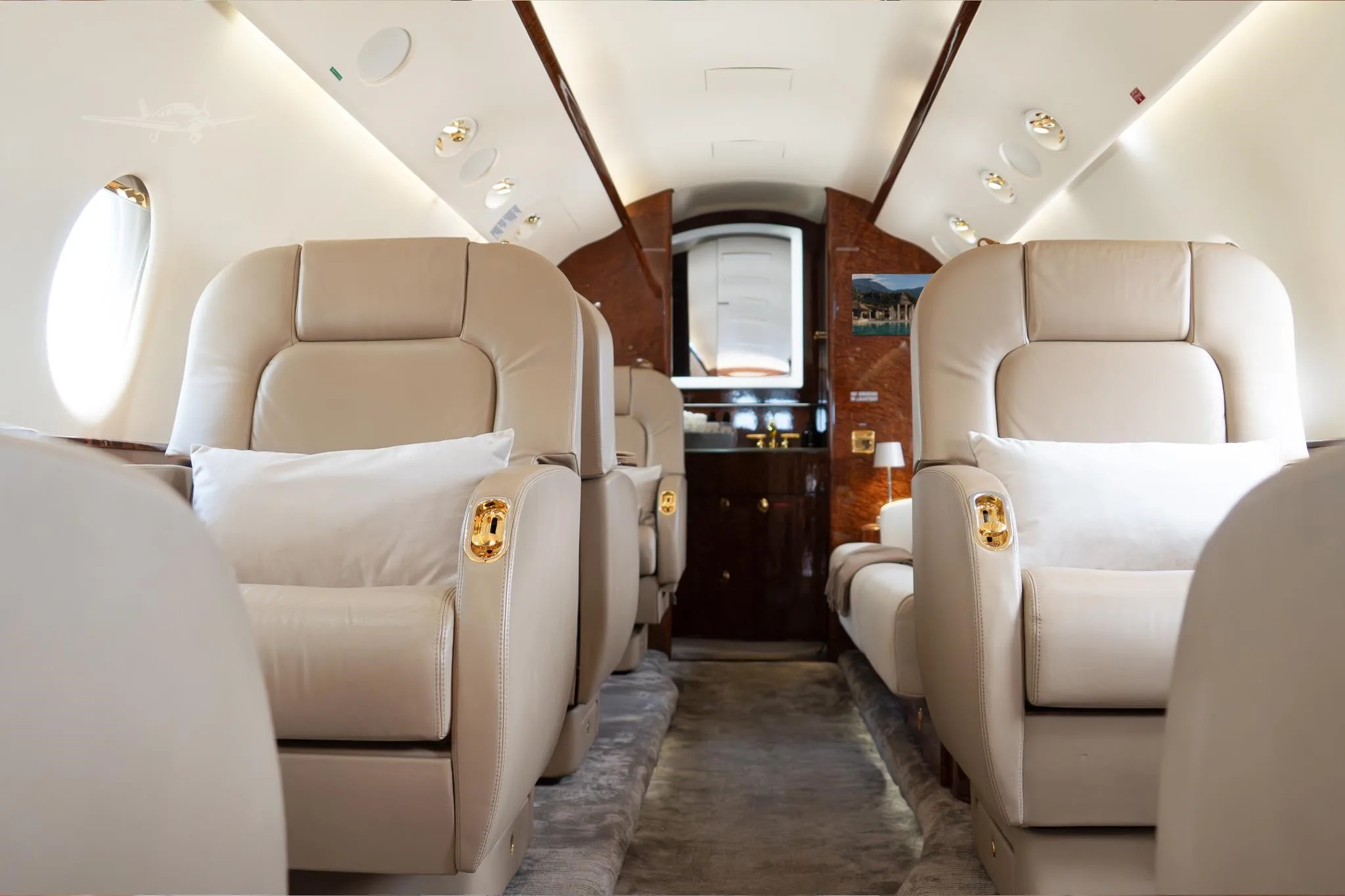 Cabin interior of a 2006 GULFSTREAM G200.
