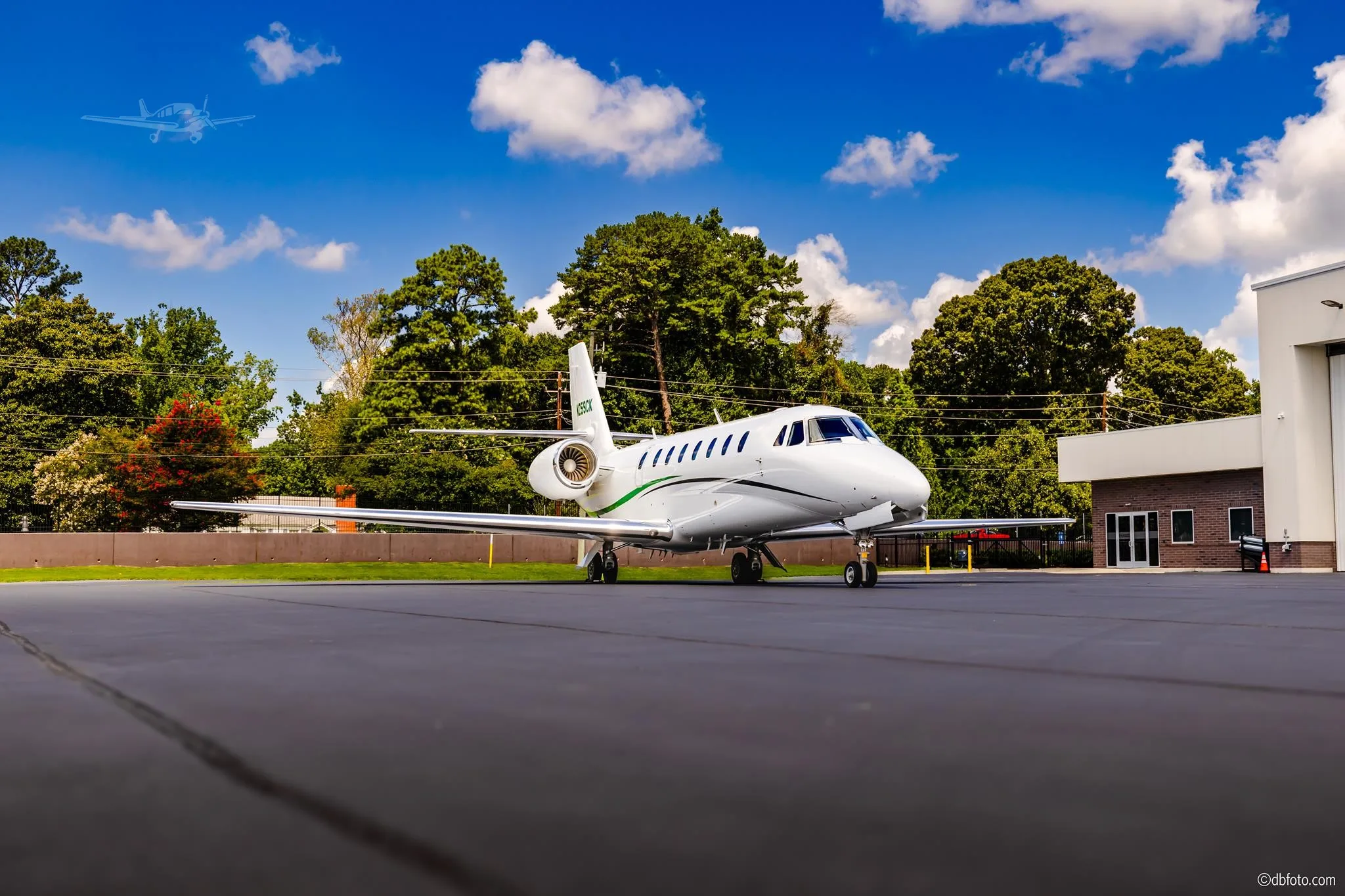 Exterior view of a 2009 CESSNA CITATION SOVEREIGN, N259CK.