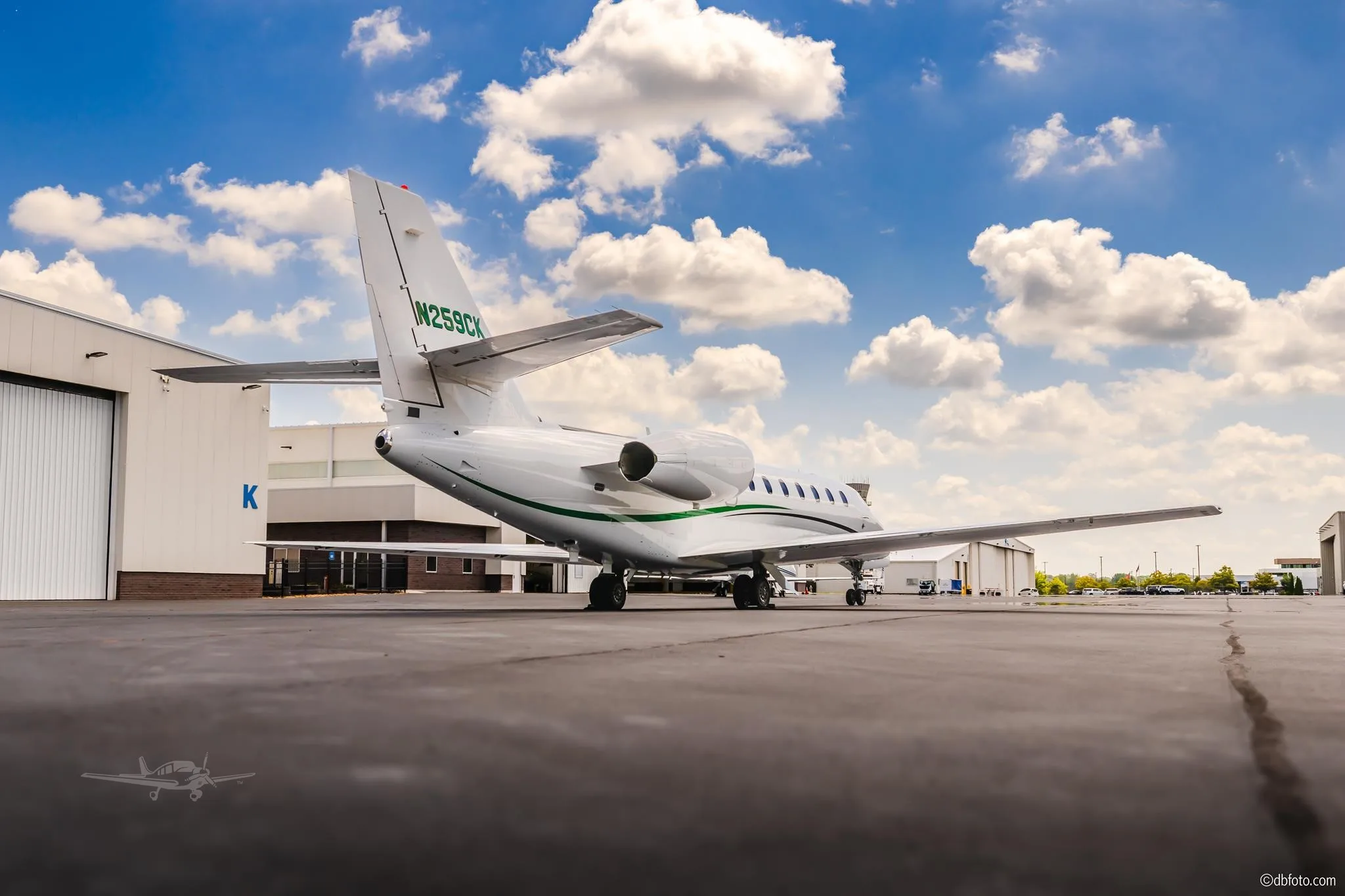 Exterior view of a 2009 CESSNA CITATION SOVEREIGN, N259CK.