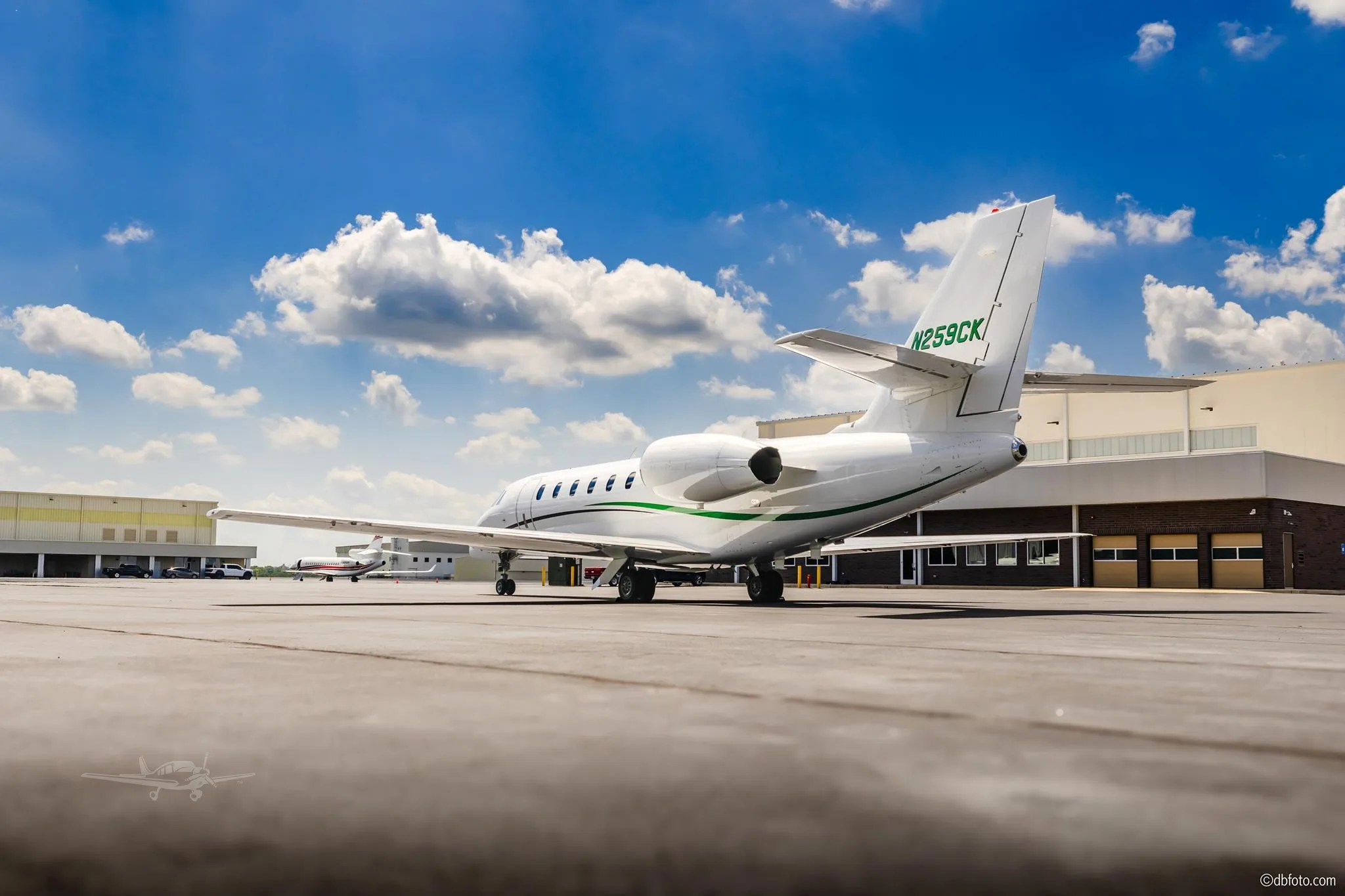 Exterior view of a 2009 CESSNA CITATION SOVEREIGN, N259CK.