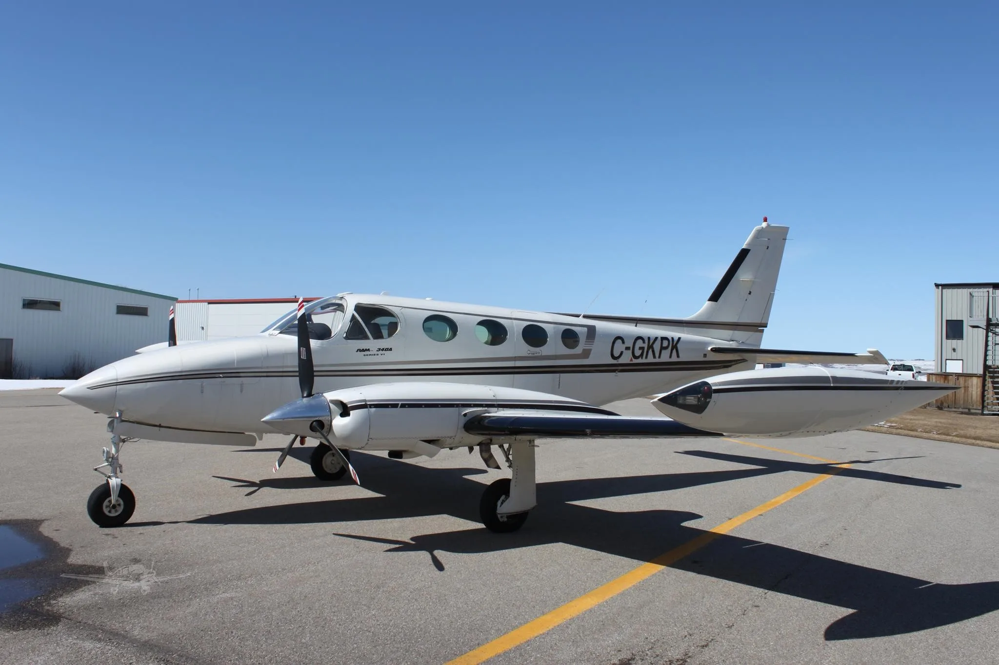 Exterior view of a 1977 CESSNA 340A, C-GKPK.