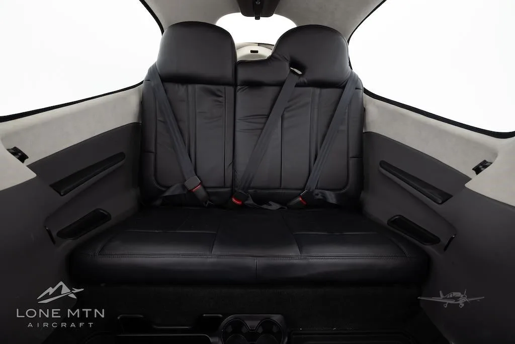 Cabin interior of a 2024 CIRRUS SR20-G7.