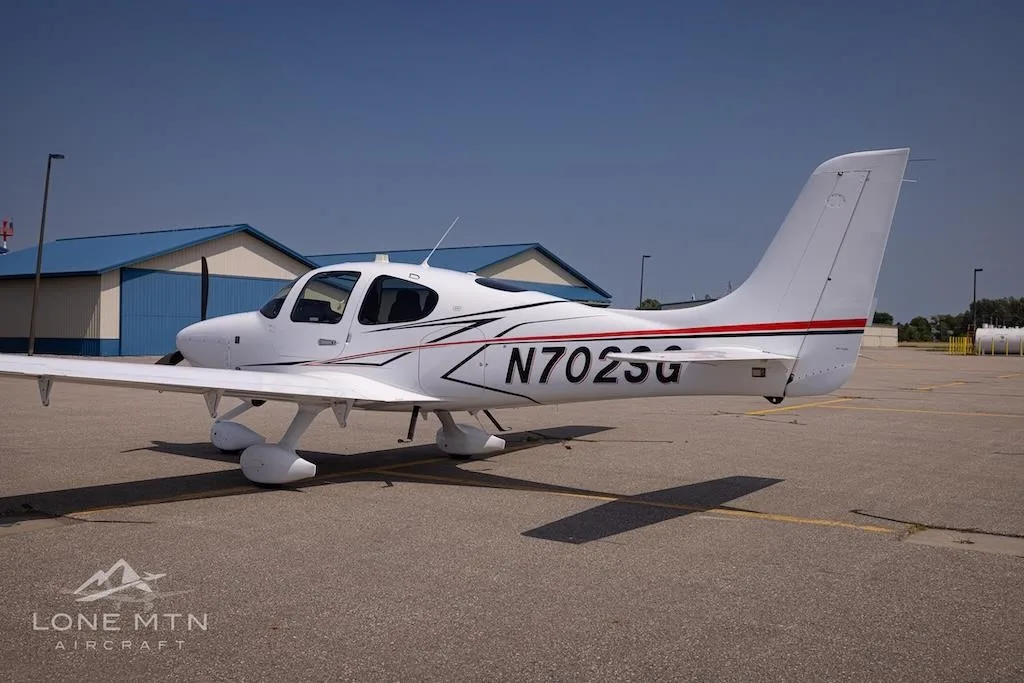 Exterior view of a 2024 CIRRUS SR20-G7, N702SG.