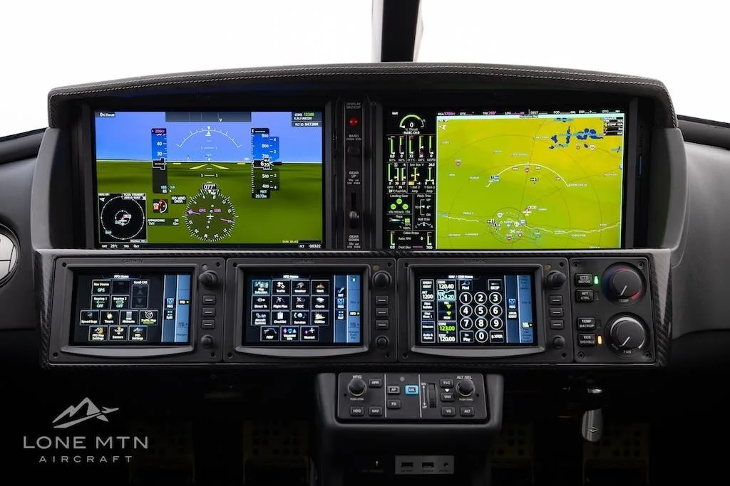 Avionics suite of a 2019 CIRRUS VISION SF50-G2.