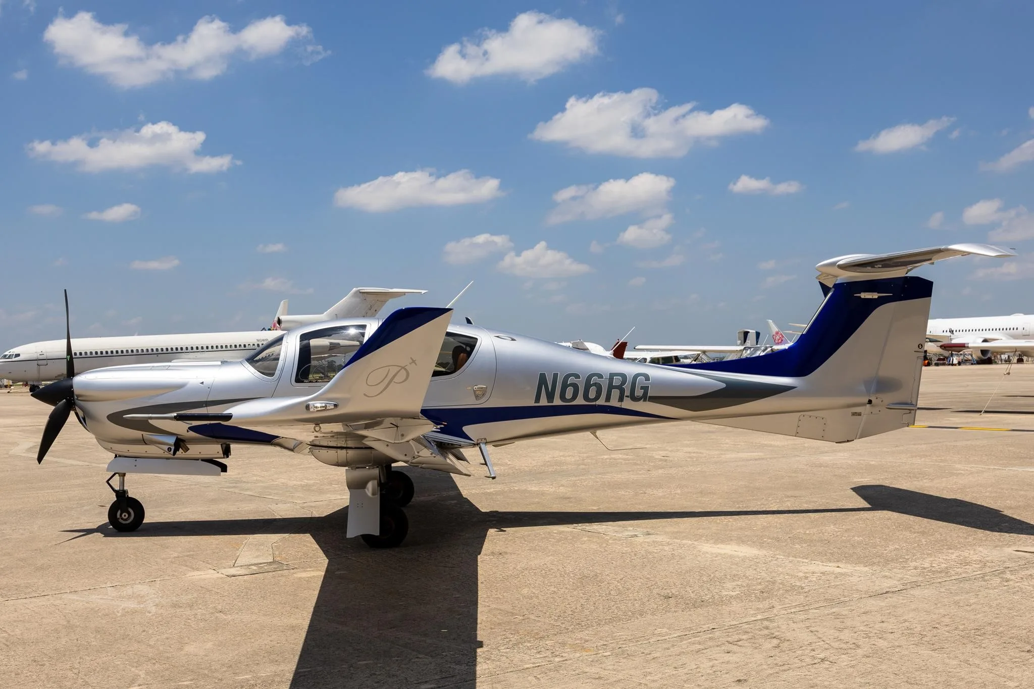 Exterior view of a 2024 DIAMOND DA50 RG, N66RG.