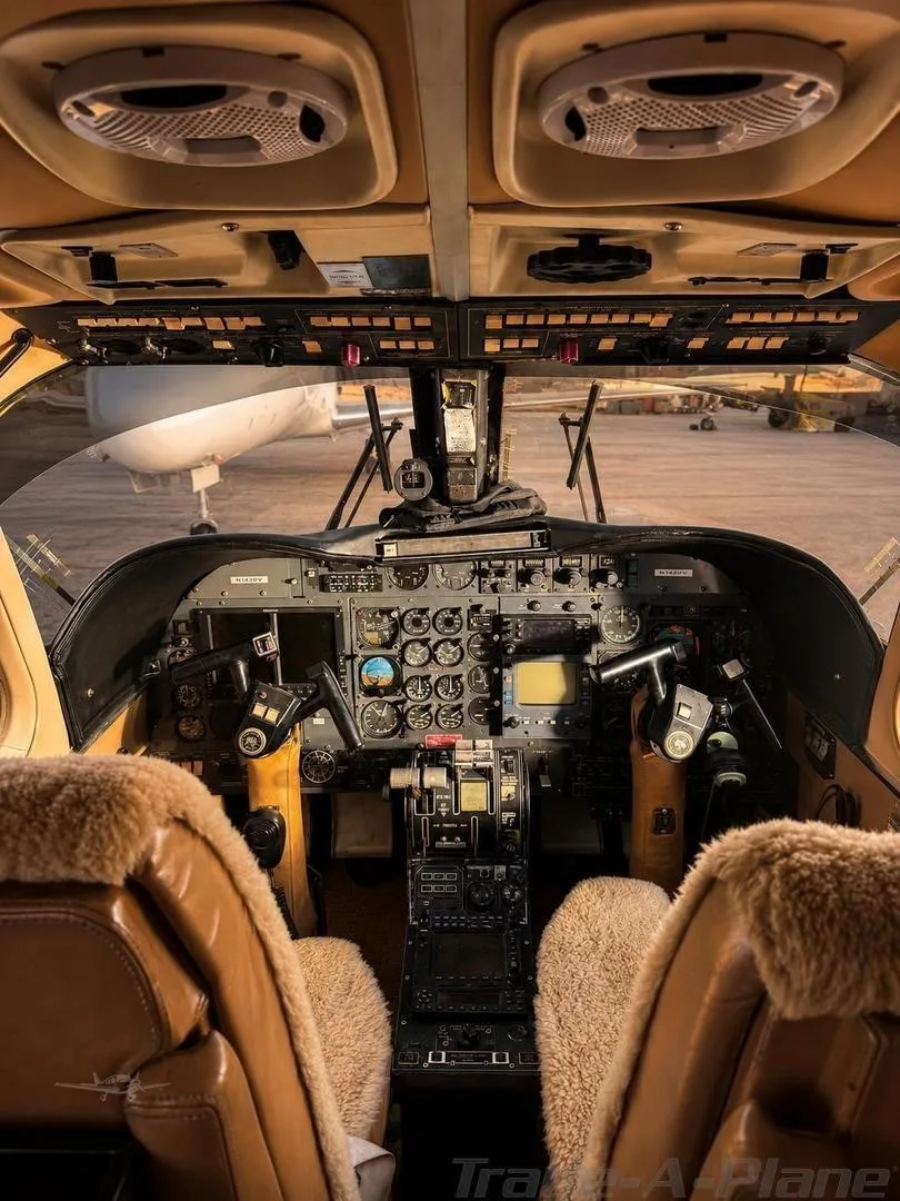 1979 Commander 690B