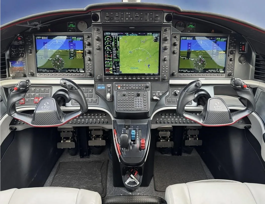 Cockpit and instrument panel of a 2022 EPIC E1000 GX.