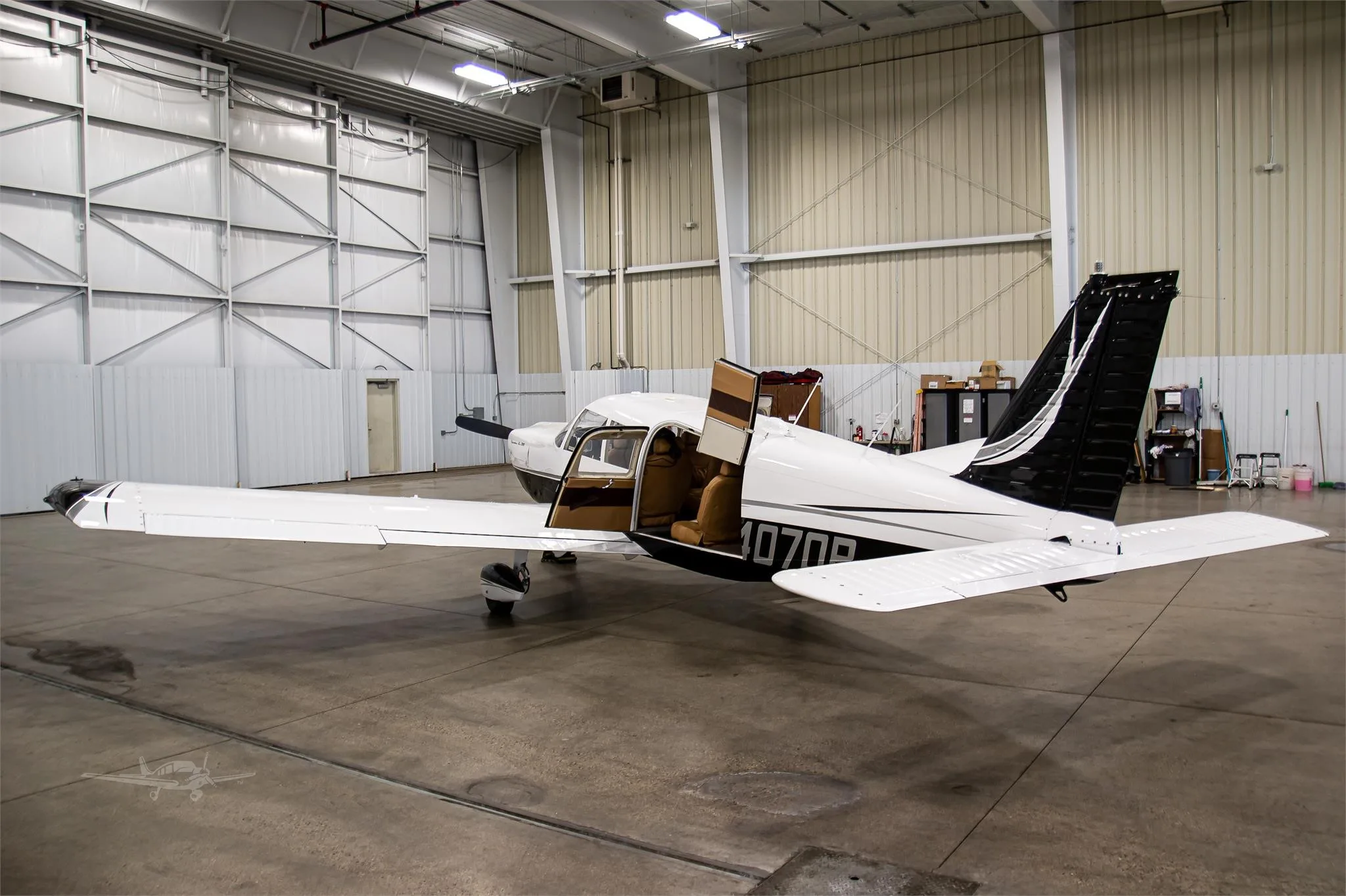 Exterior view of a 1967 PIPER CHEROKEE 6/300, N4070R.