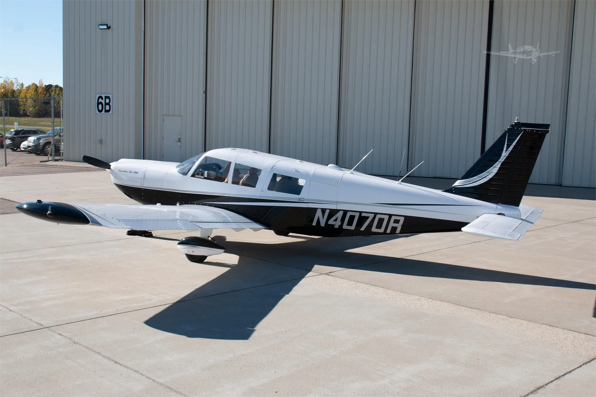 Exterior view of a 1967 PIPER CHEROKEE 6/300, N4070R.