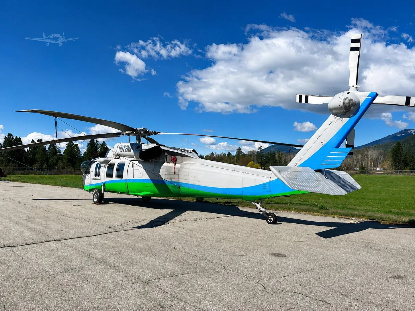 Exterior view of a 1987 SIKORSKY UH-60A BLACK HAWK.