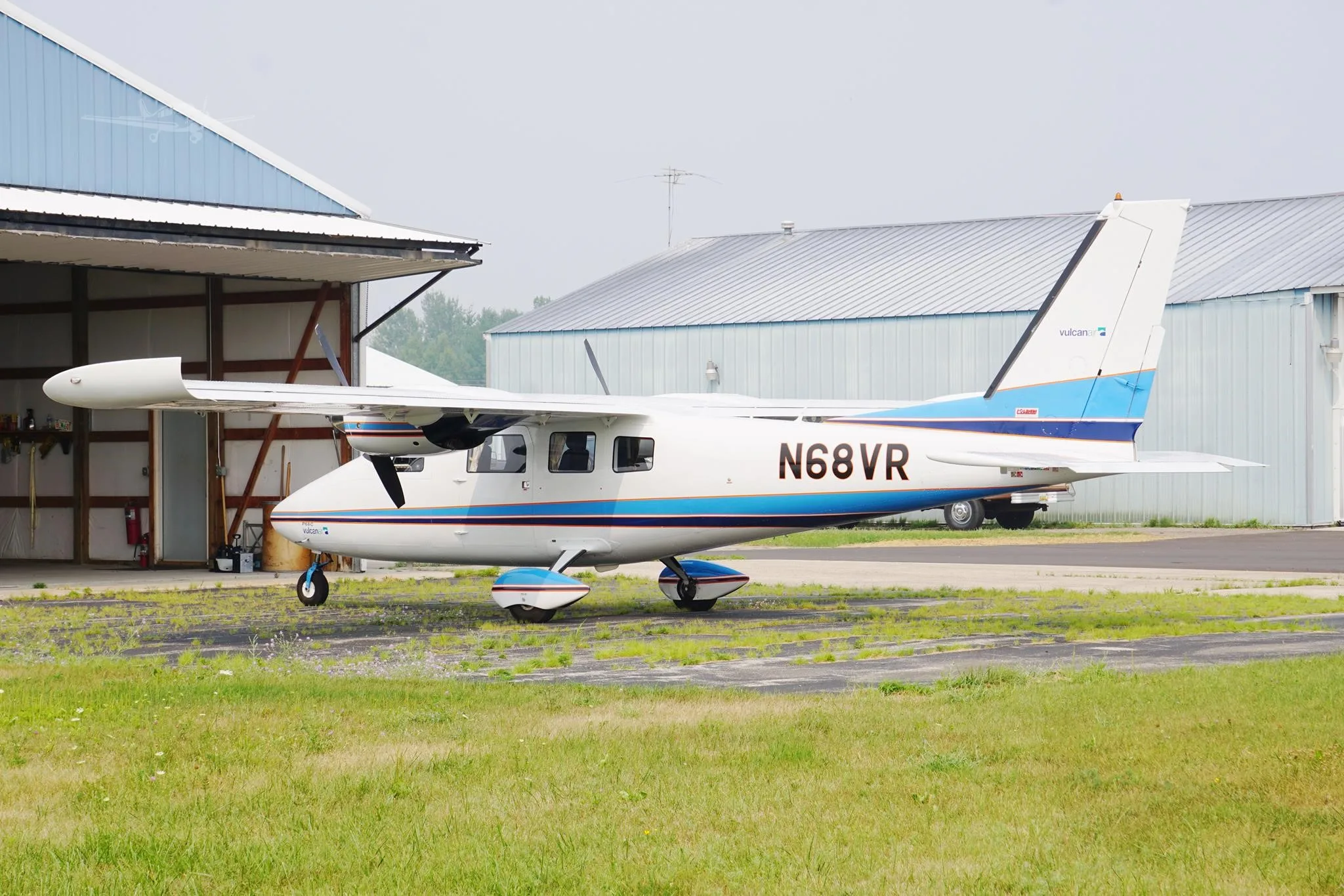 Exterior view of a 2004 VULCANAIR P.68C, N68VR.