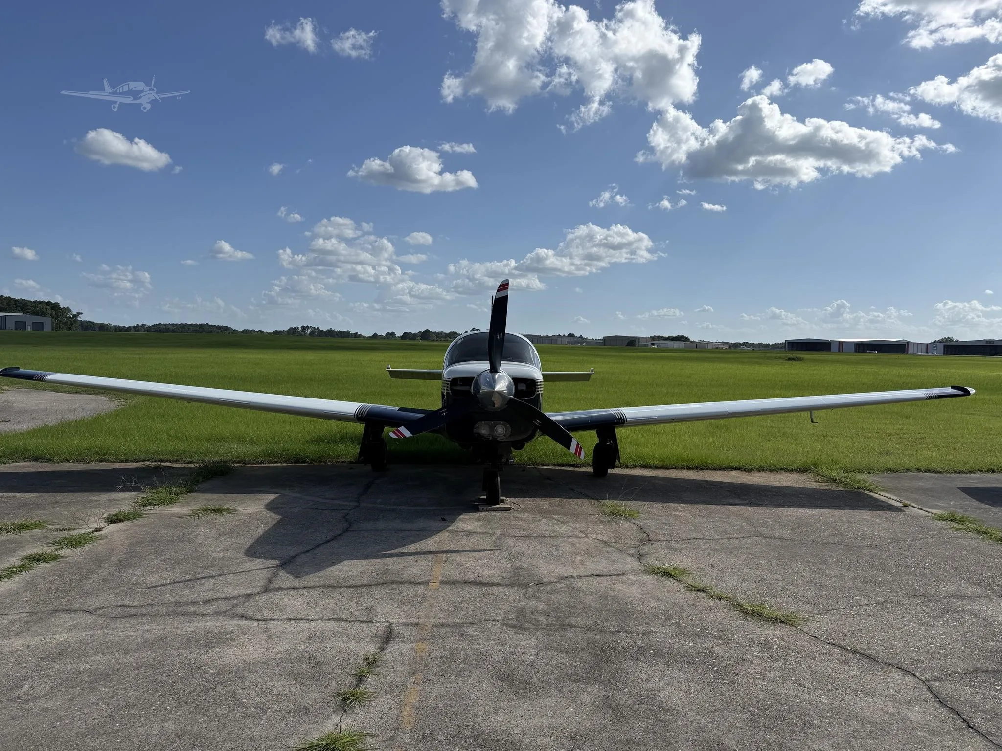 Exterior view of a 1982 MOONEY M20K 231SE, N262MB.