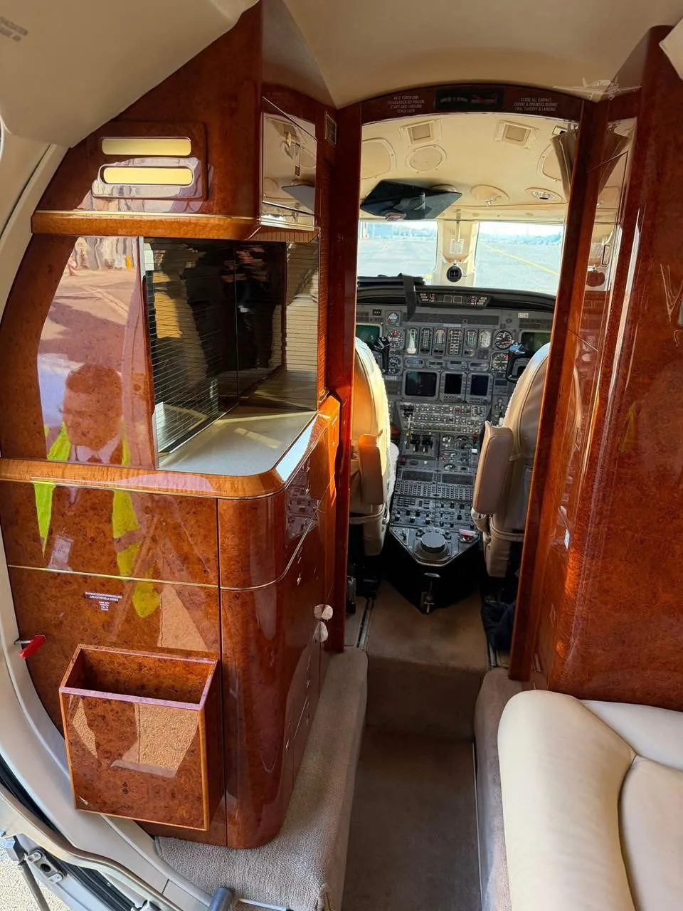 Cabin interior of a 1999 CESSNA CITATION VII.