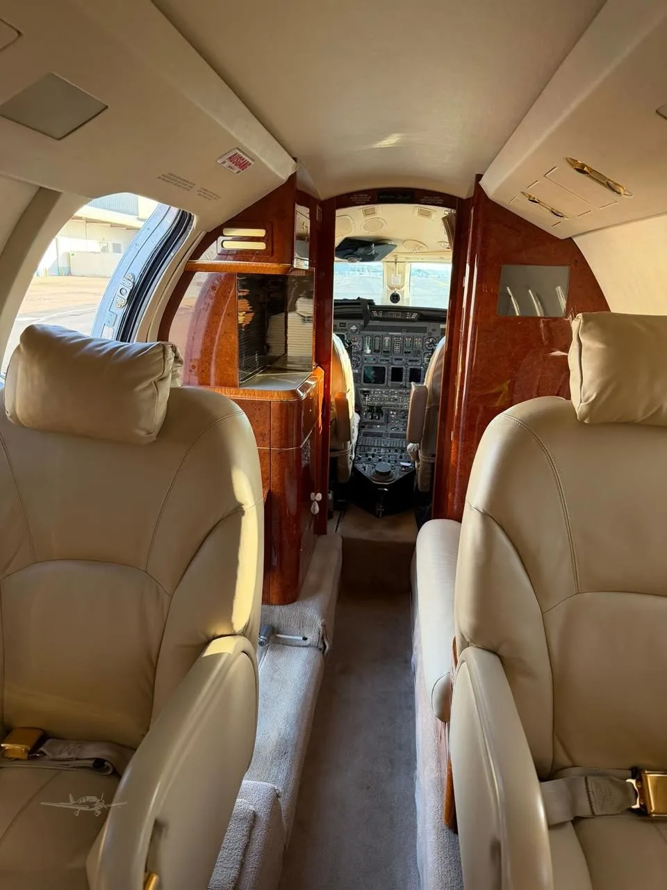 Cabin interior of a 1999 CESSNA CITATION VII.