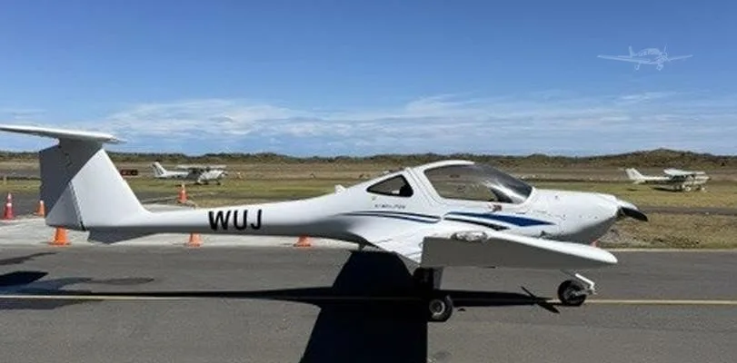 Exterior view of a 2010 DIAMOND DA20-C1 ECLIPSE, ZK-WUJ.