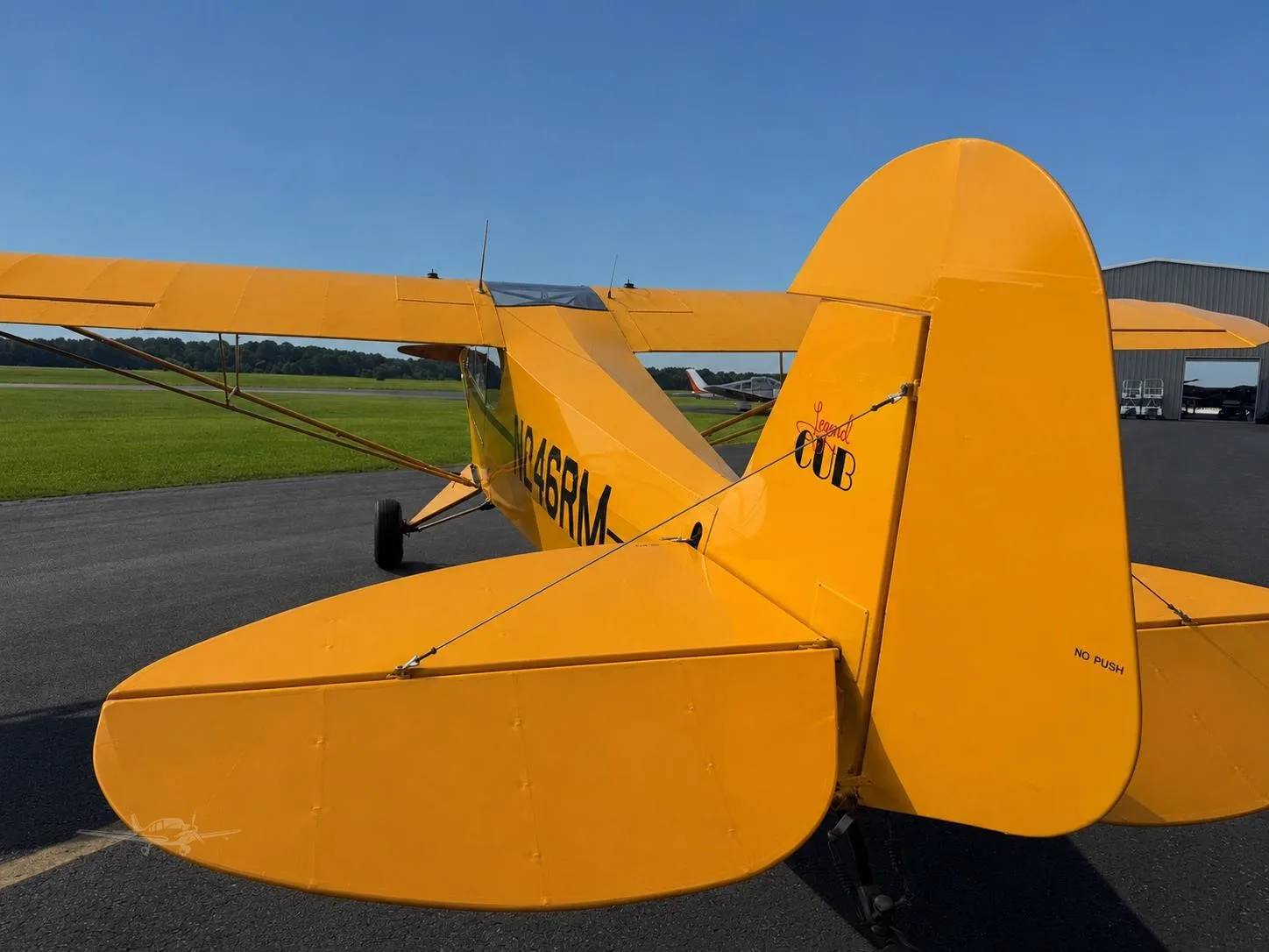 Exterior view of a 2007 AMERICAN LEGEND AL11J-120, N246RM.