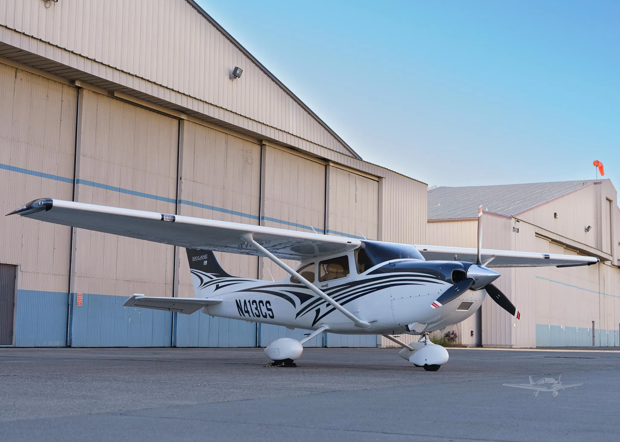 Exterior view of a 2016 CESSNA 182T SKYLANE, N413CS.