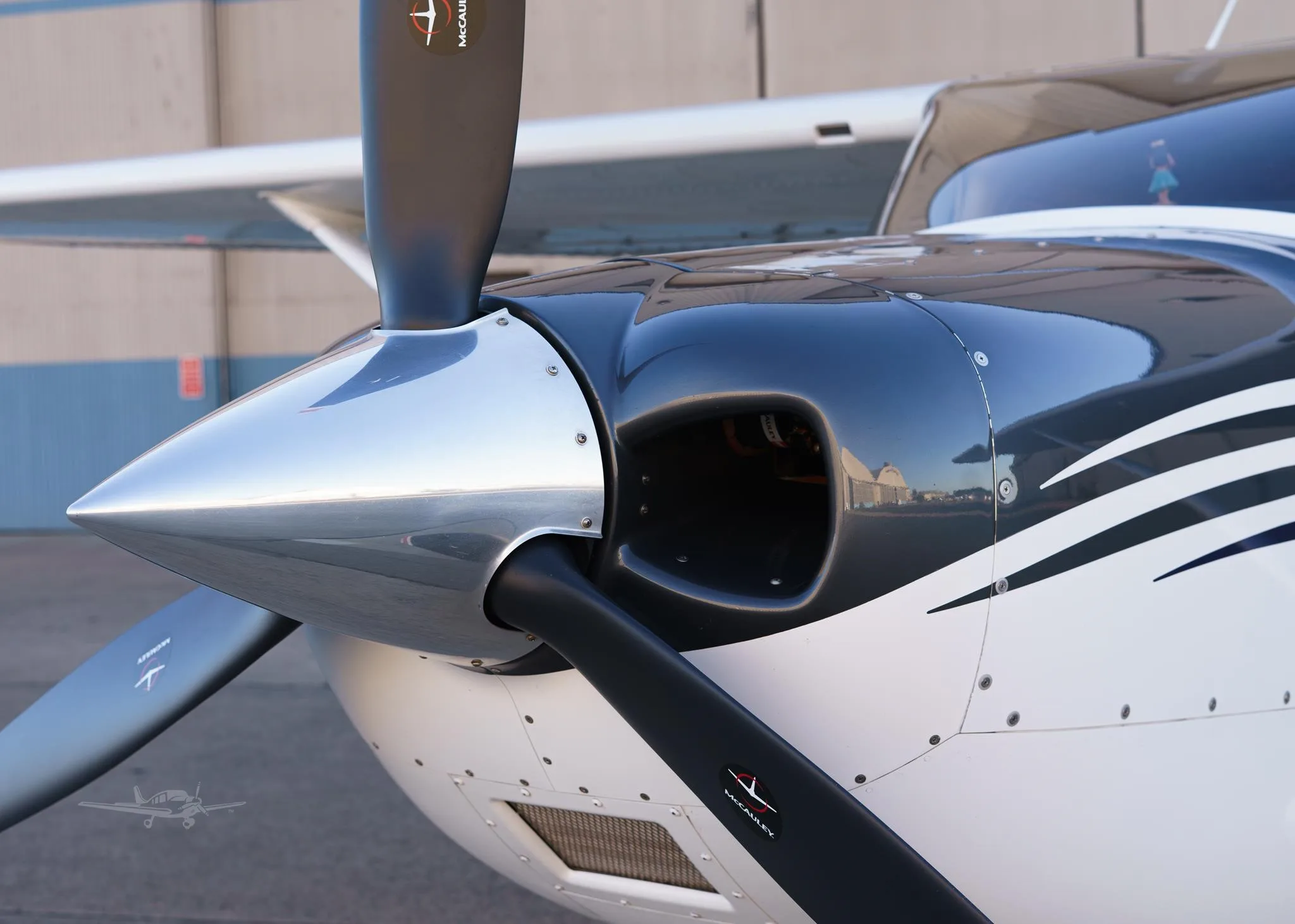 Exterior view of a 2016 CESSNA 182T SKYLANE, N413CS.
