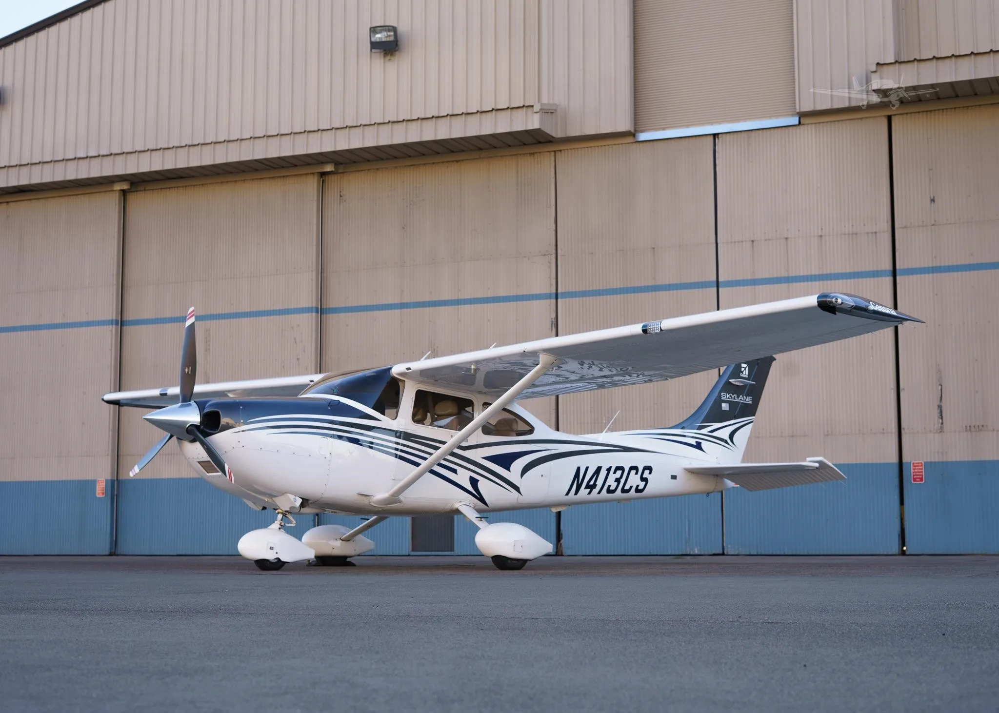 Exterior view of a 2016 CESSNA 182T SKYLANE, N413CS.