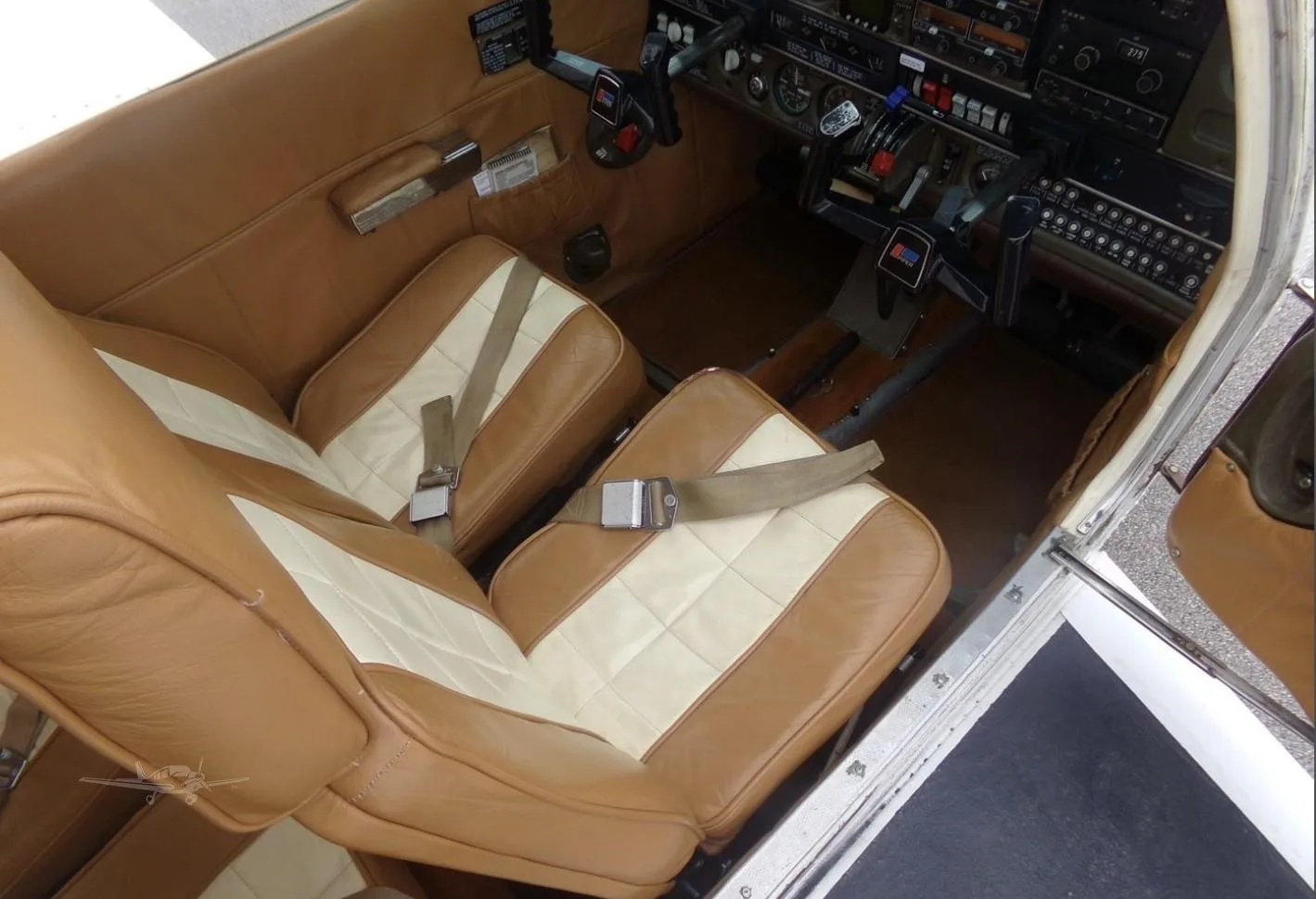 Cabin interior of a 1978 PIPER TURBO ARROW III.