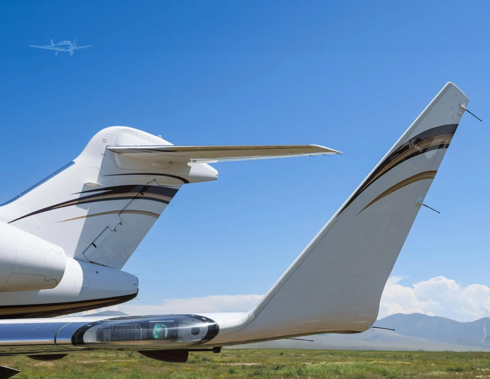 Marketing image of a 2011 BOMBARDIER CHALLENGER 300.