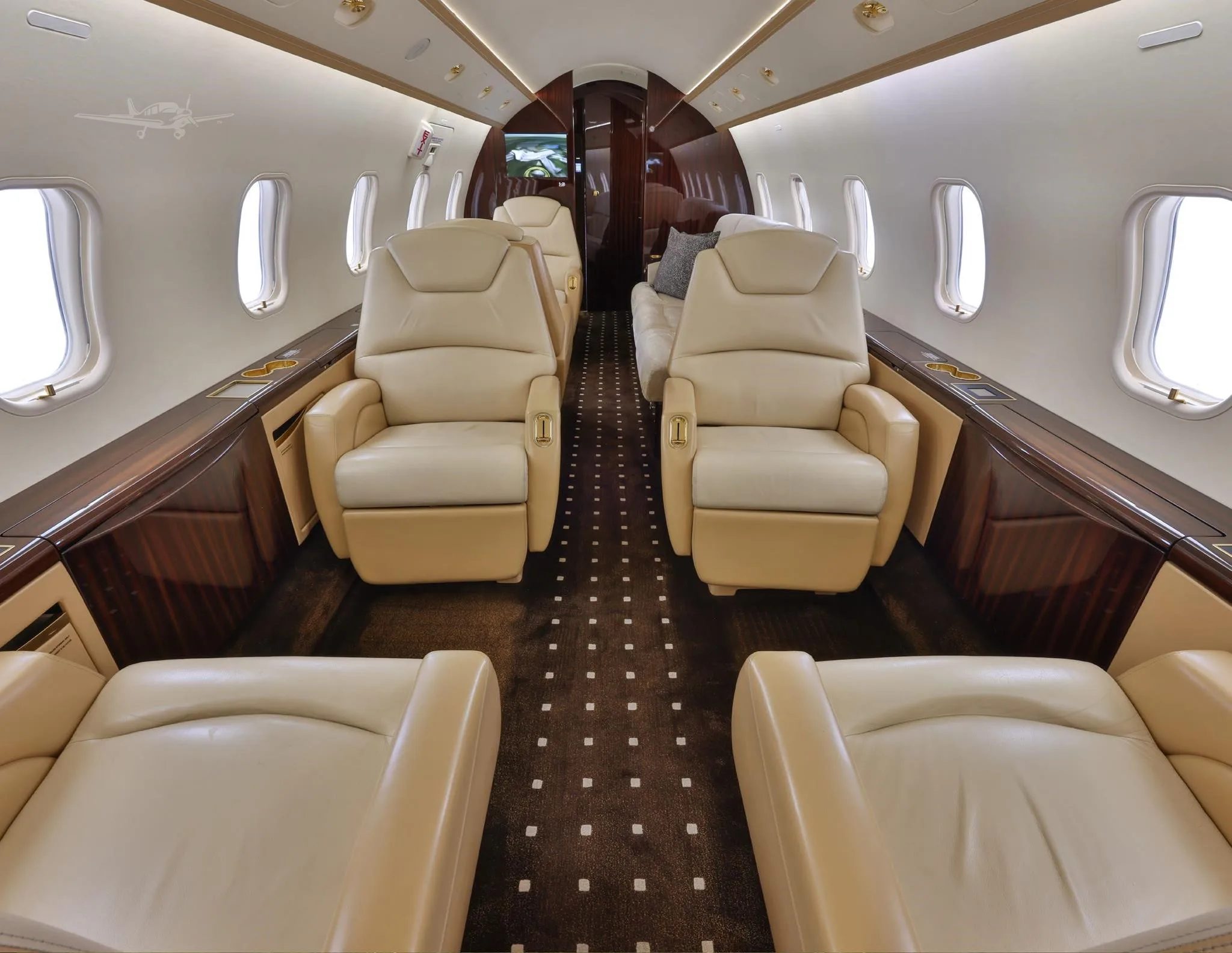 Cabin interior of a 2011 BOMBARDIER CHALLENGER 300.