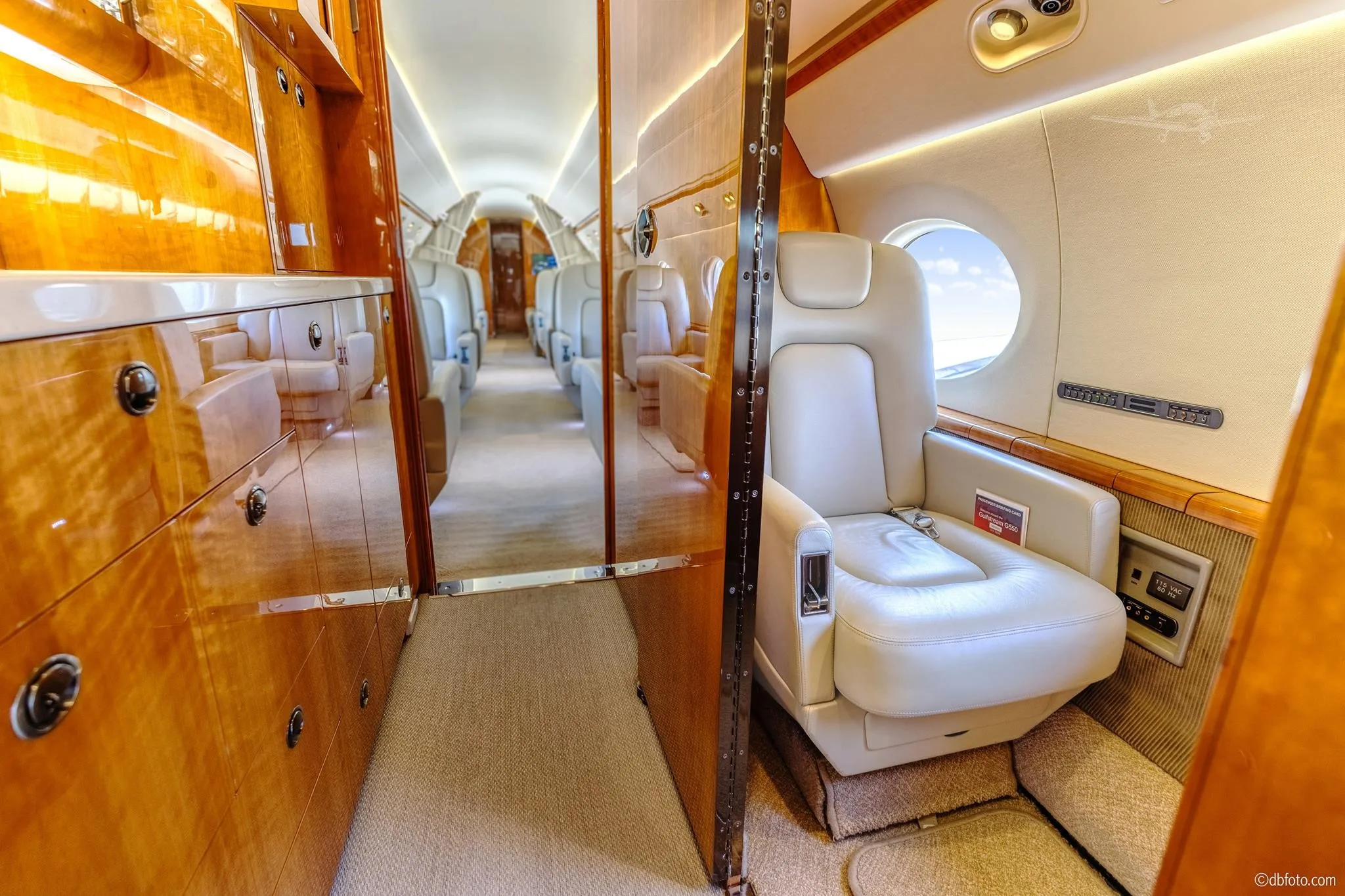 2009 Gulfstream G550