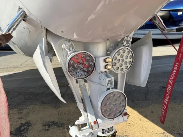 Engine detail of a 2007 BEECHCRAFT KING AIR 350.