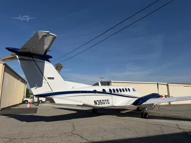 Exterior view of a 2007 BEECHCRAFT KING AIR 350, N350TD.
