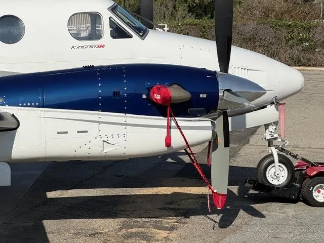 Exterior view of a 2007 BEECHCRAFT KING AIR 350, N350TD.