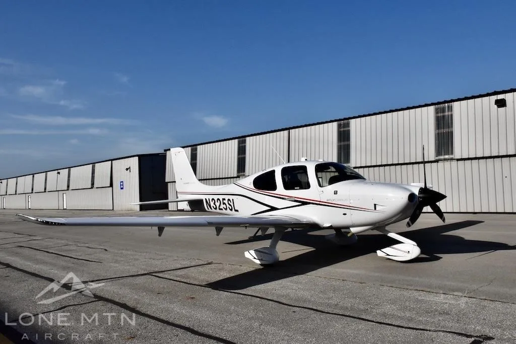 Exterior view of a 2019 CIRRUS SR20-G6, N325SL.