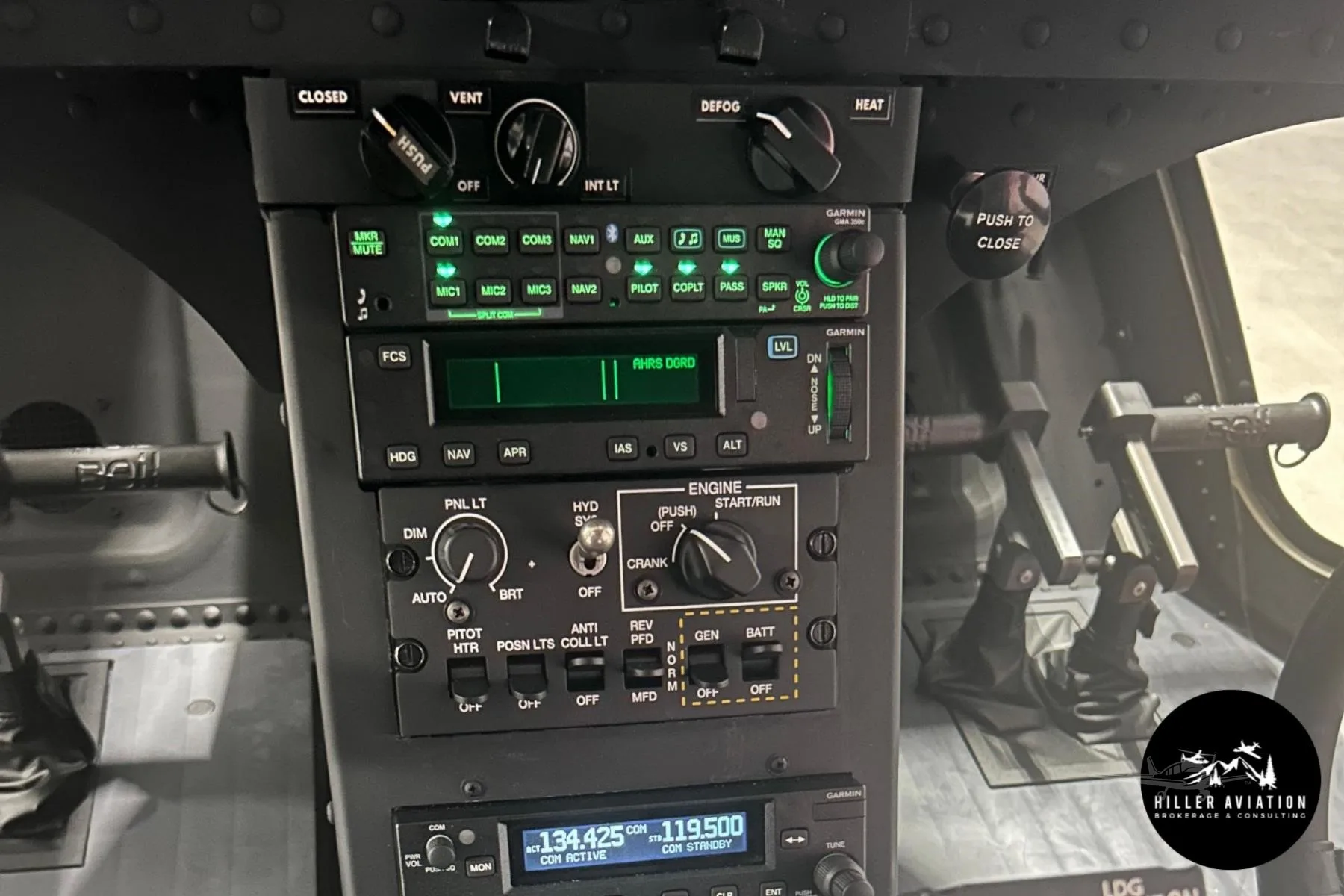 Avionics suite of a 2025 BELL 505 JET RANGER X.