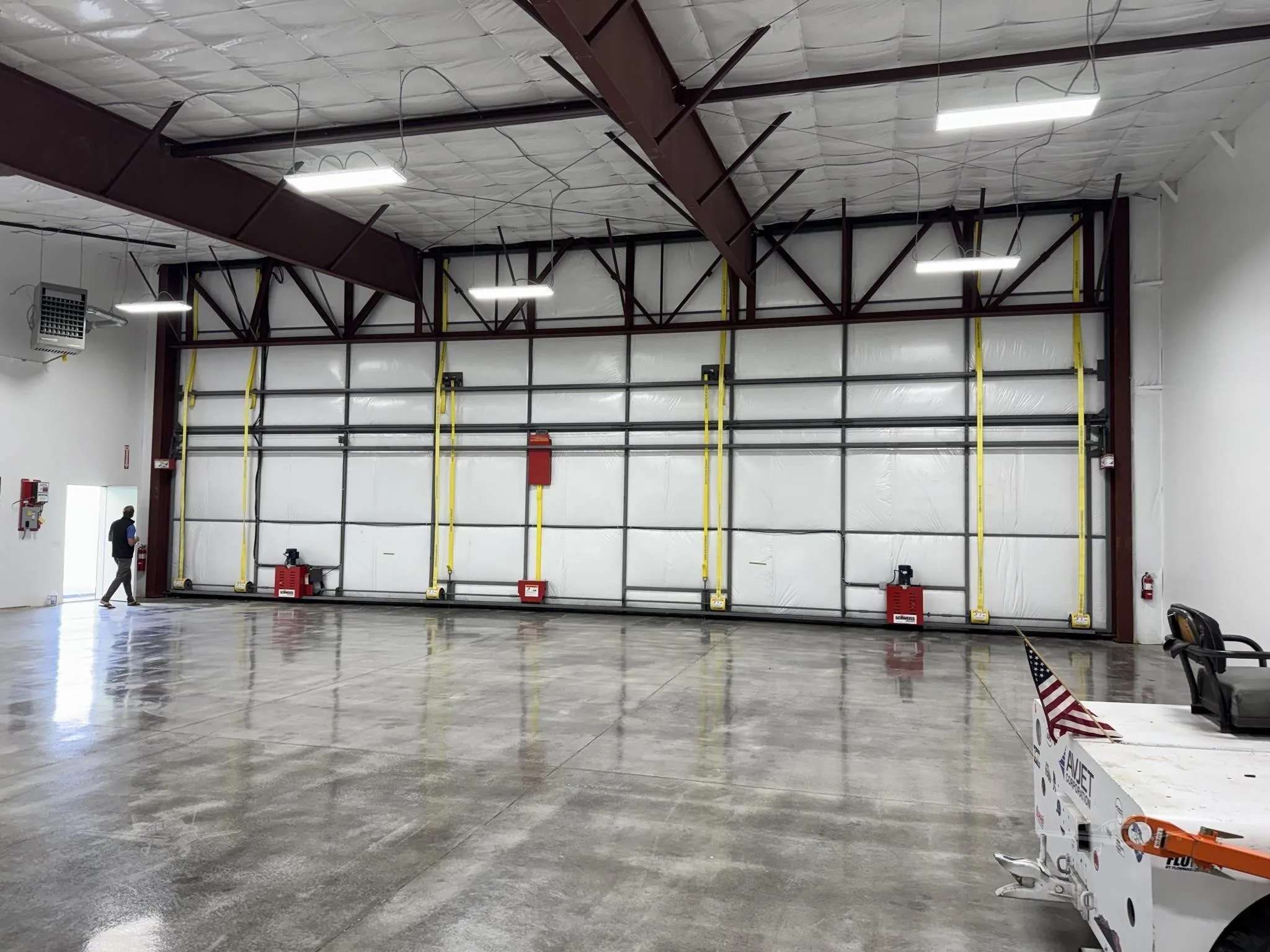 2024 HANGAR CUSTOM