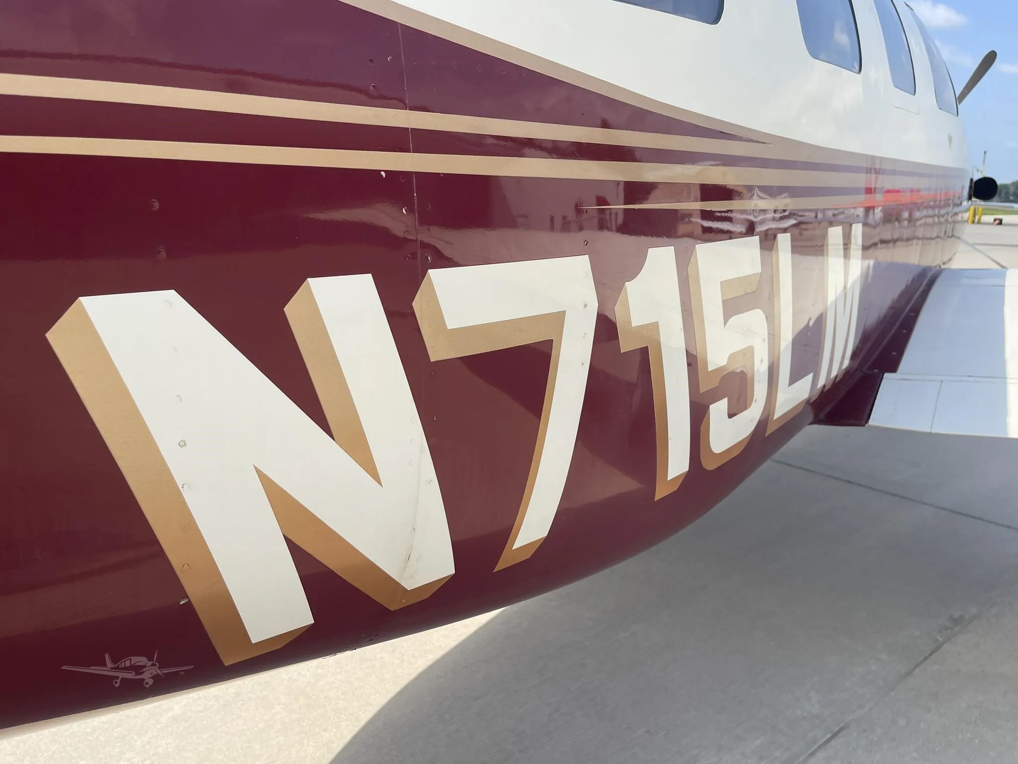 Engine detail of a 1998 PIPER JETPROP.
