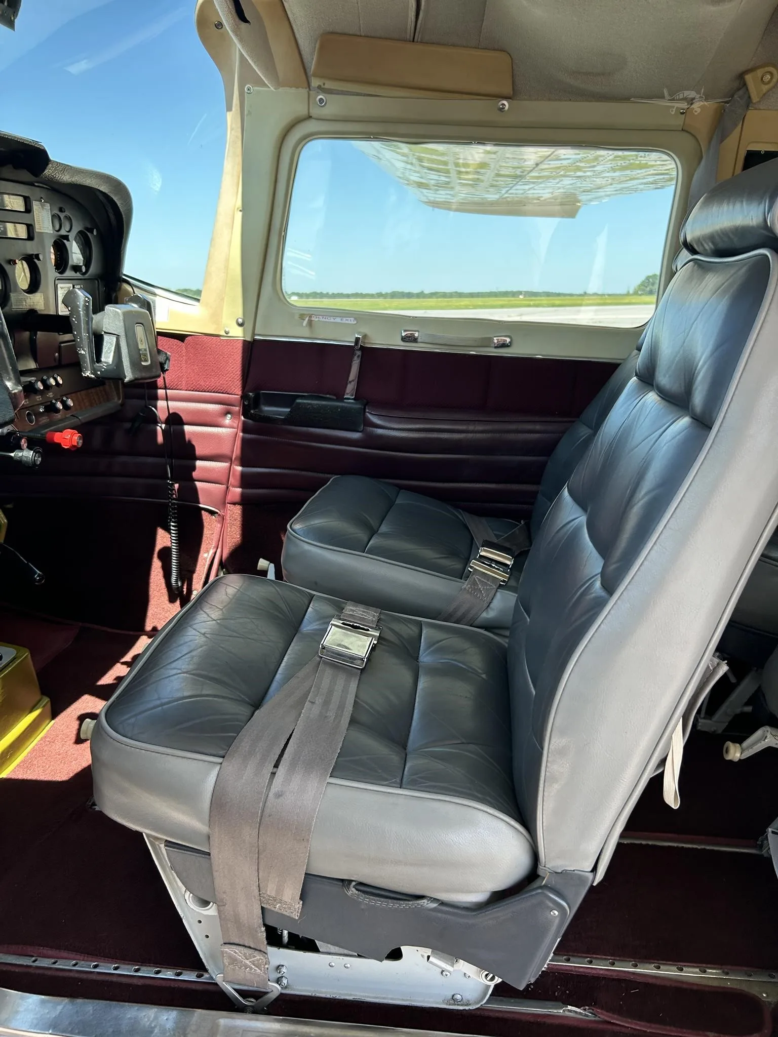 Cabin interior of a 1974 CESSNA TURBO 210L.