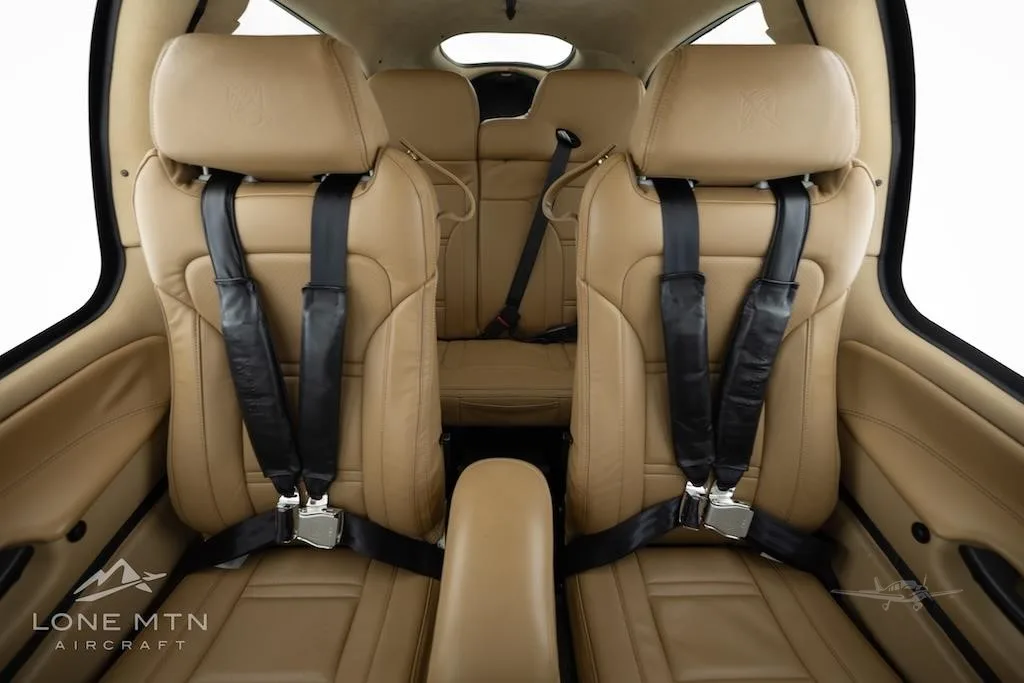 Cabin interior of a 2023 CIRRUS SR22-G6 TURBO.