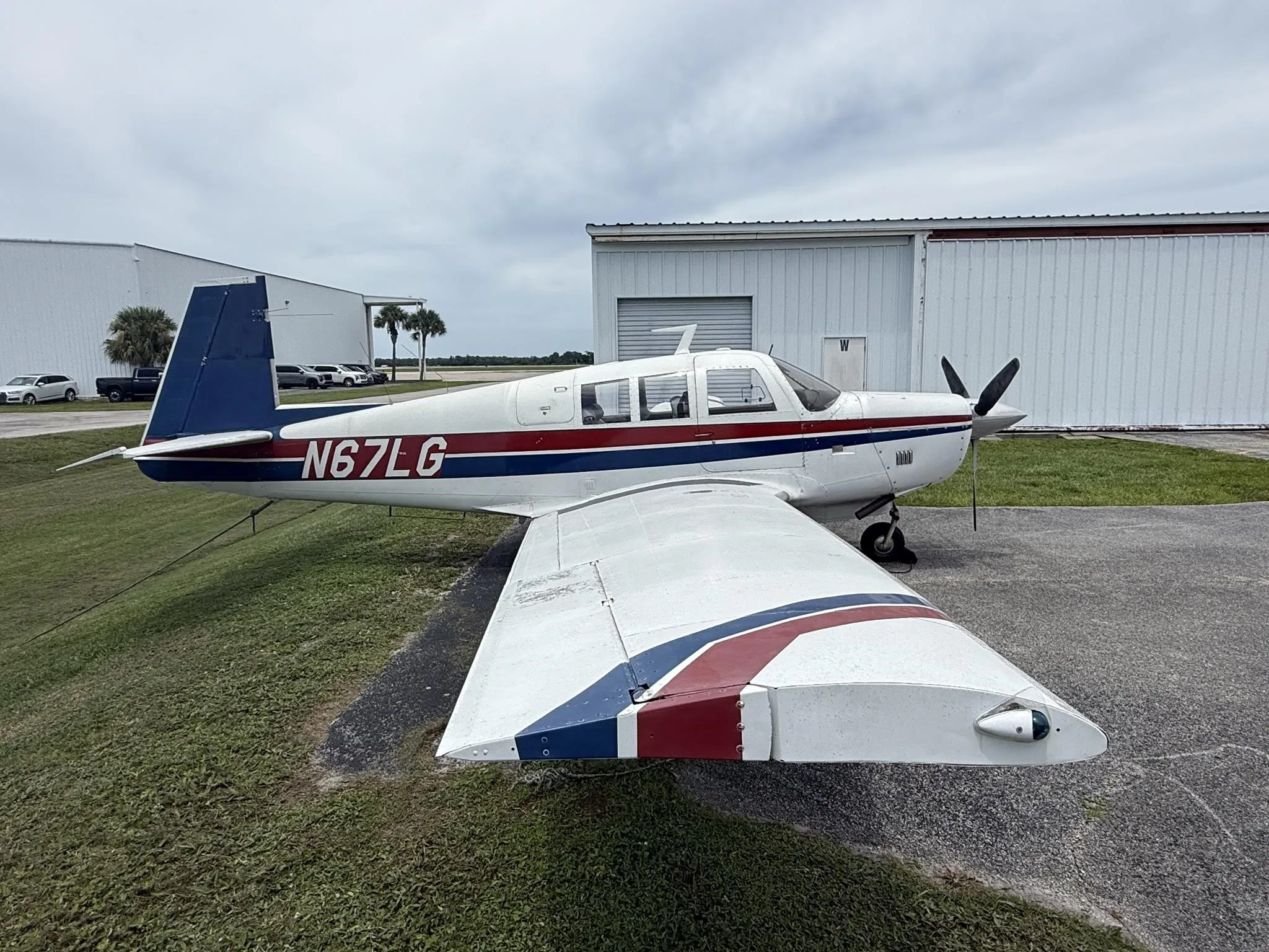 Exterior view of a 1967 MOONEY M20F, N62LG.