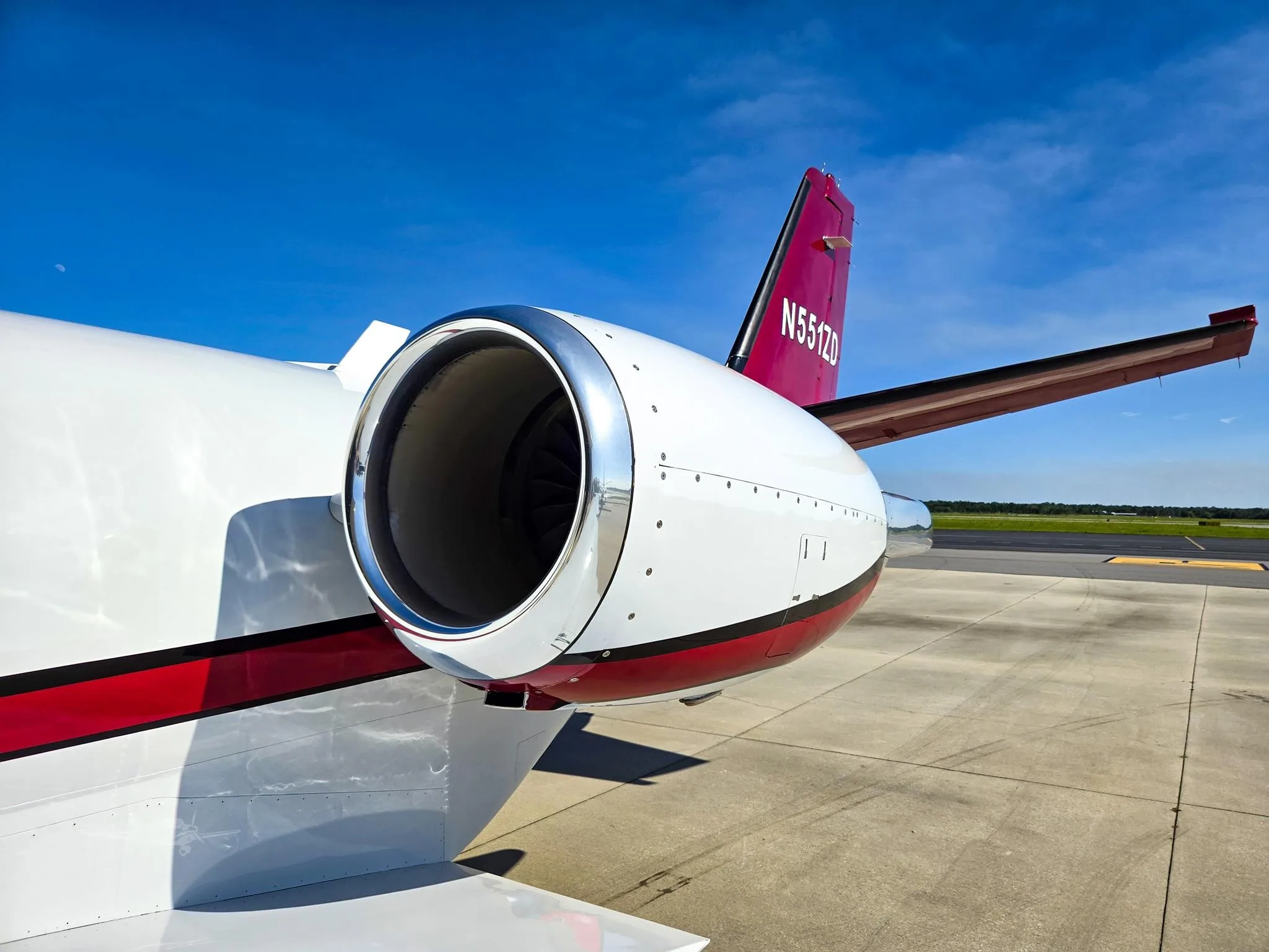 Exterior view of a 2000 CESSNA CITATION BRAVO, N551ZD.