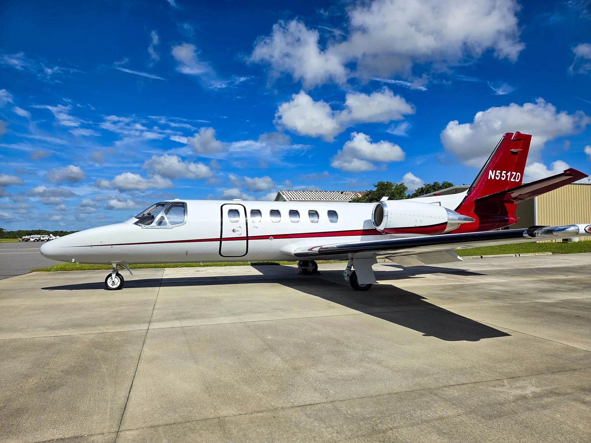 Exterior view of a 2000 CESSNA CITATION BRAVO, N551ZD.
