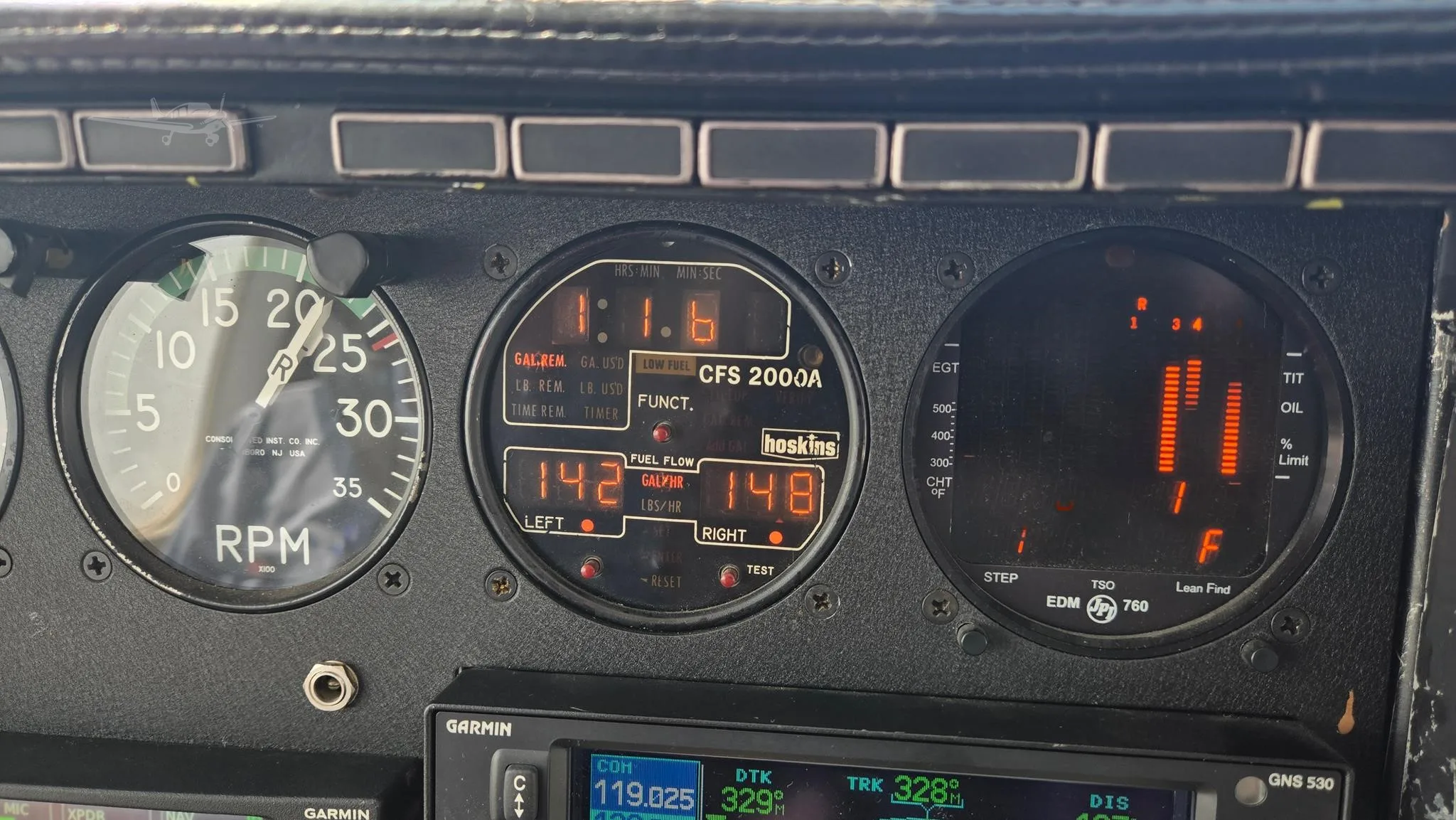 Avionics suite of a 1978 PIPER NAVAJO CR.