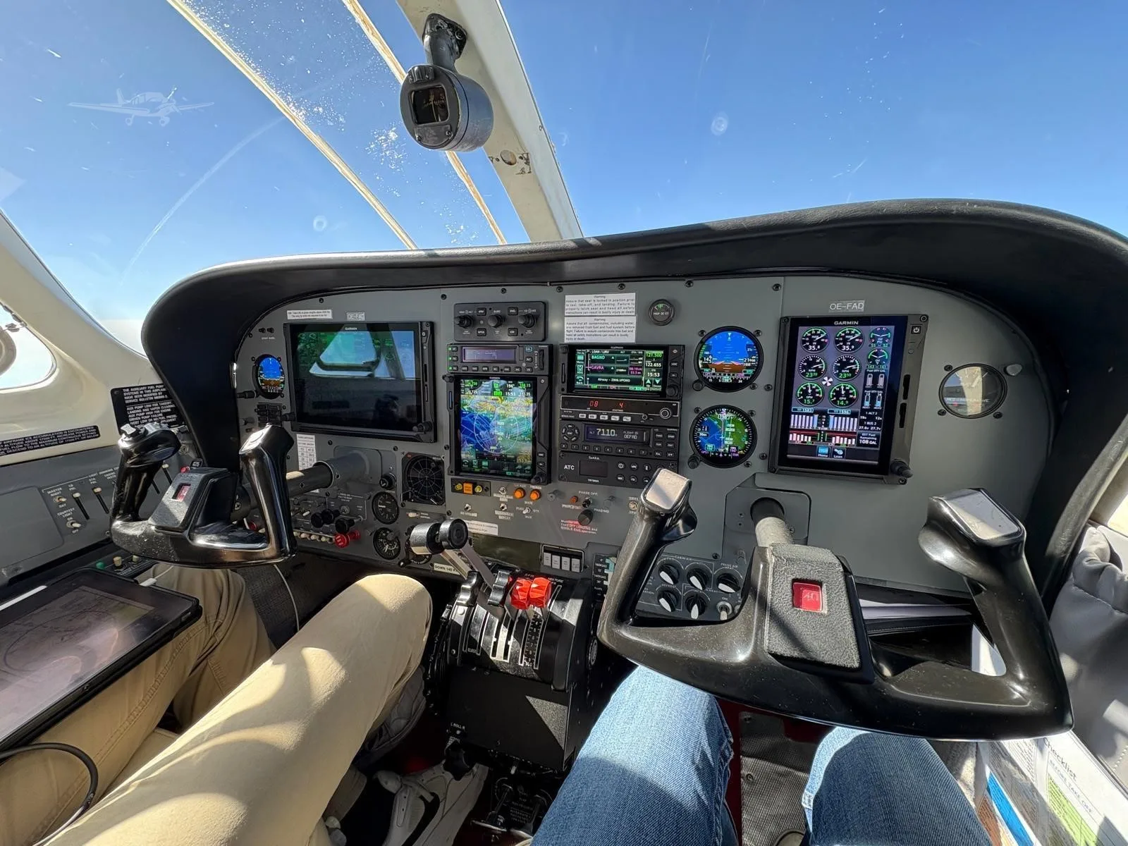 Cockpit and instrument panel of a 1980 CESSNA 340A.